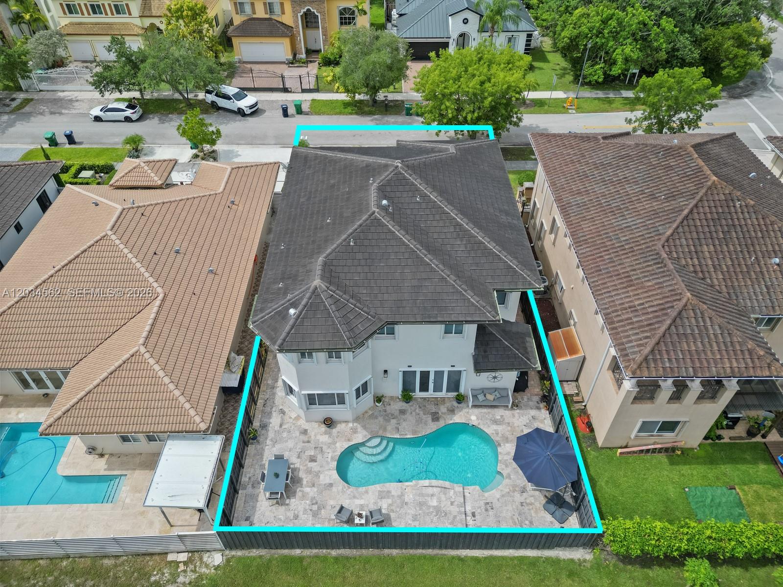15651 Sw 14th Street Property Photo 3