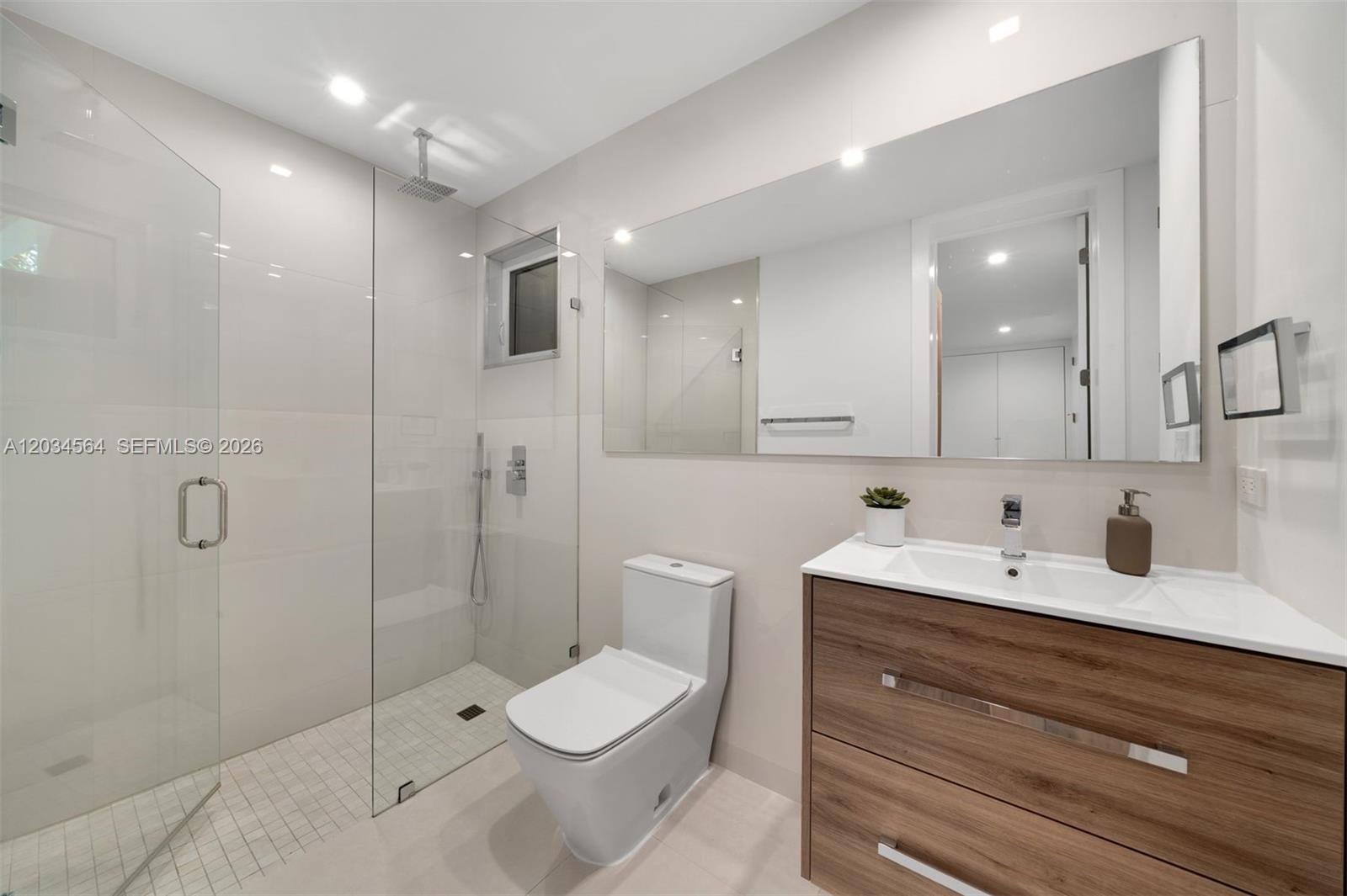 425 Harbor Drive Property Photo 34