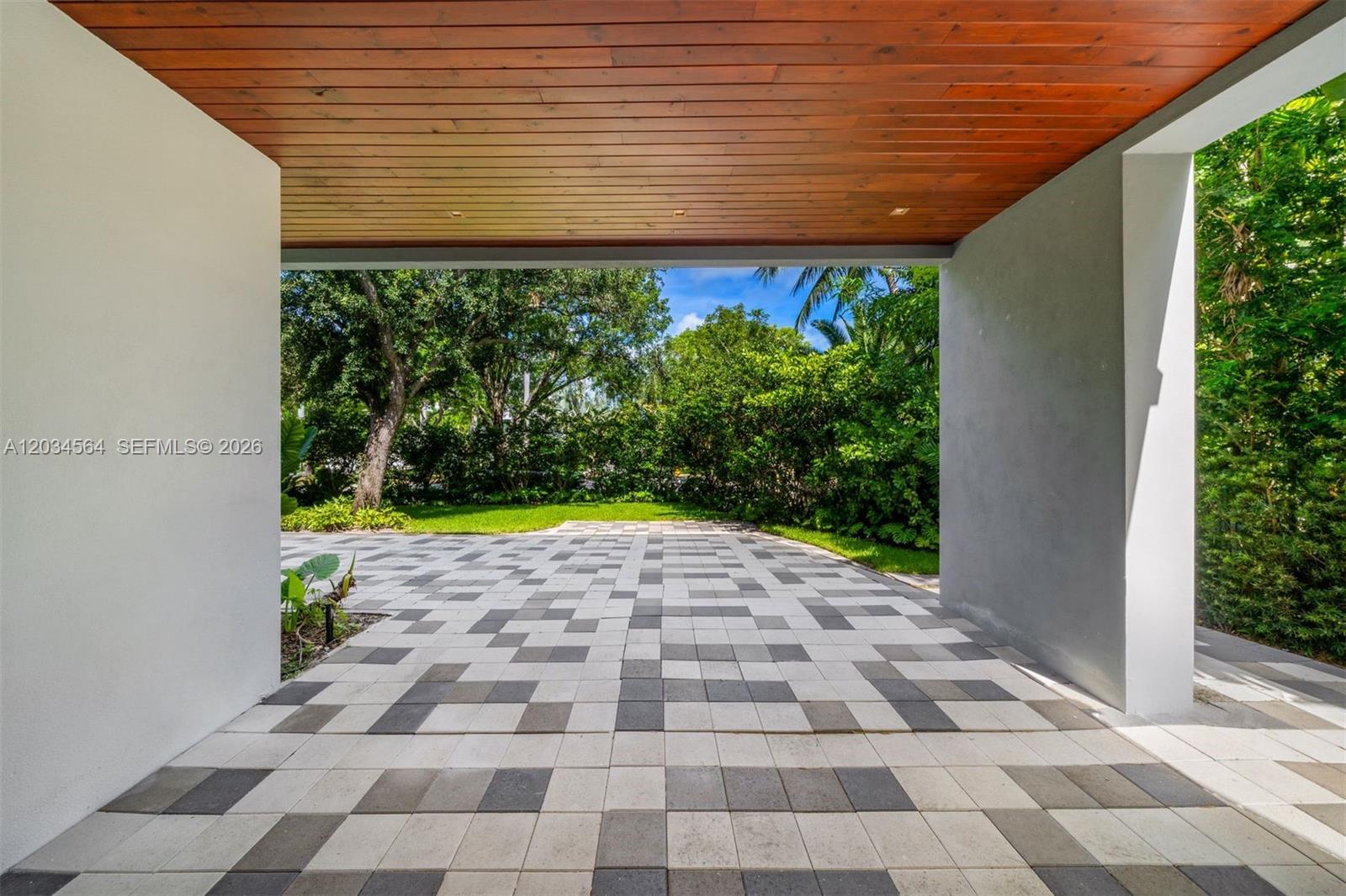 425 Harbor Drive Property Photo 44