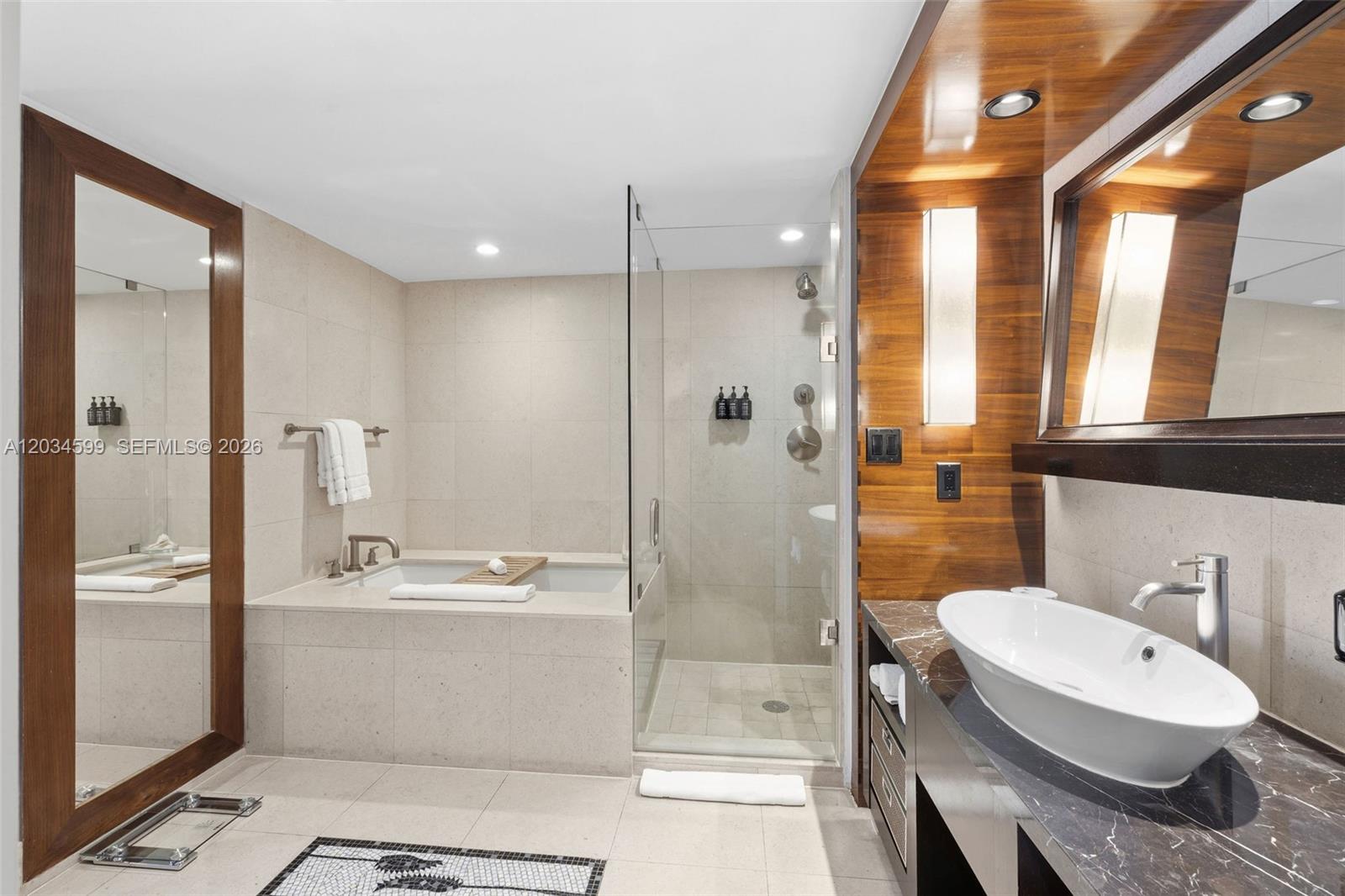 6801 Collins Avenue 1010 Property Photo 14