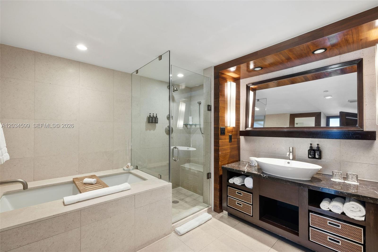 6801 Collins Avenue 1010 Property Photo 15