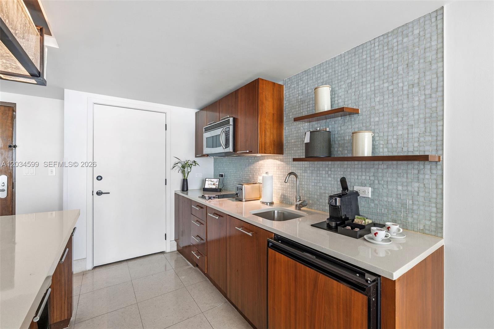 6801 Collins Avenue 1010 Property Photo 24