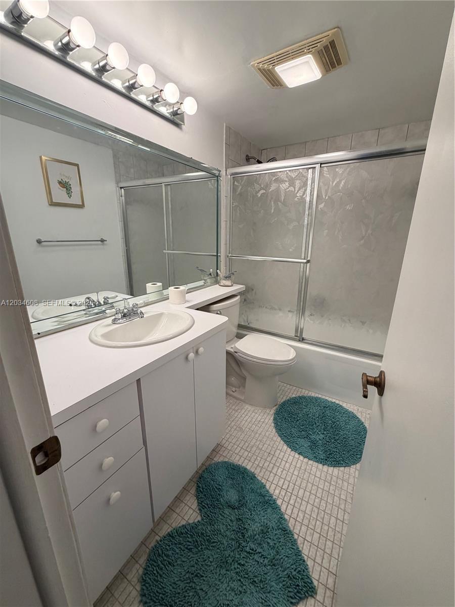 8990 S Hollybrook Boulevard 106 Property Photo 10