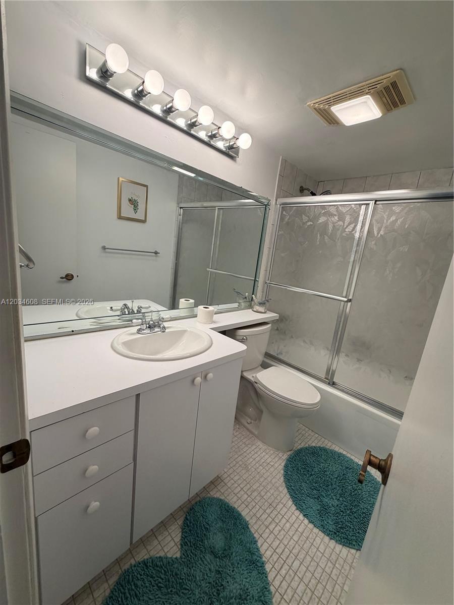 8990 S Hollybrook Boulevard 106 Property Photo 12