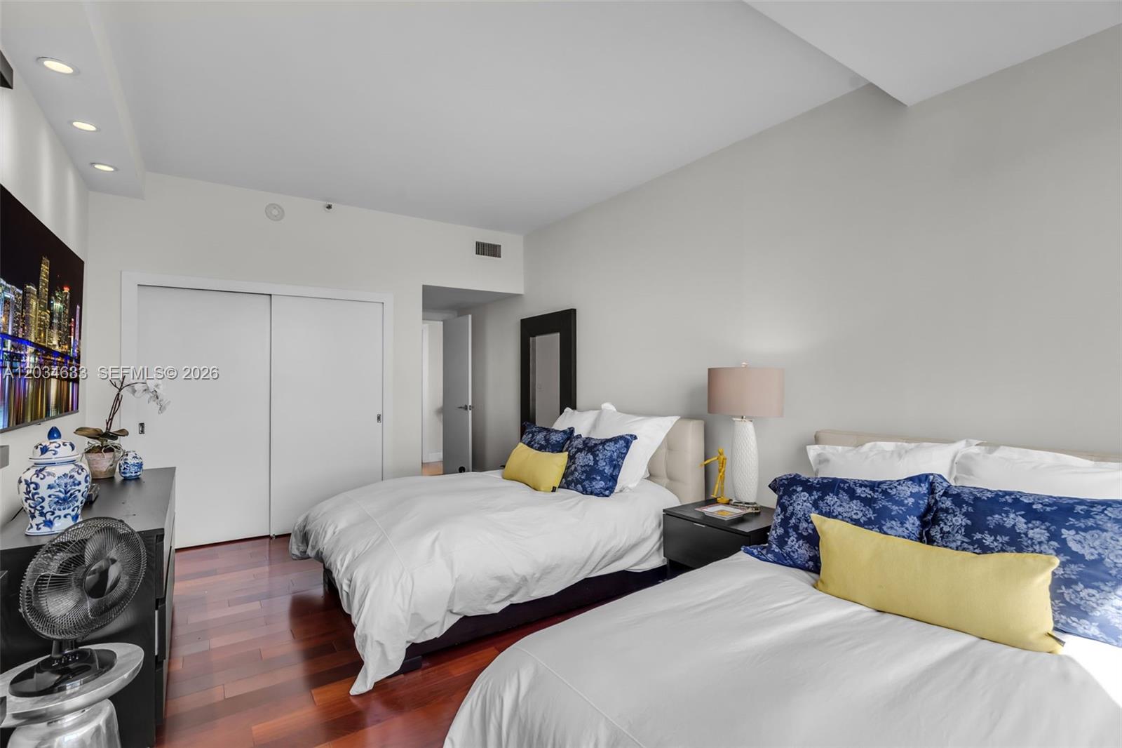 A12034633 Property Photo 17