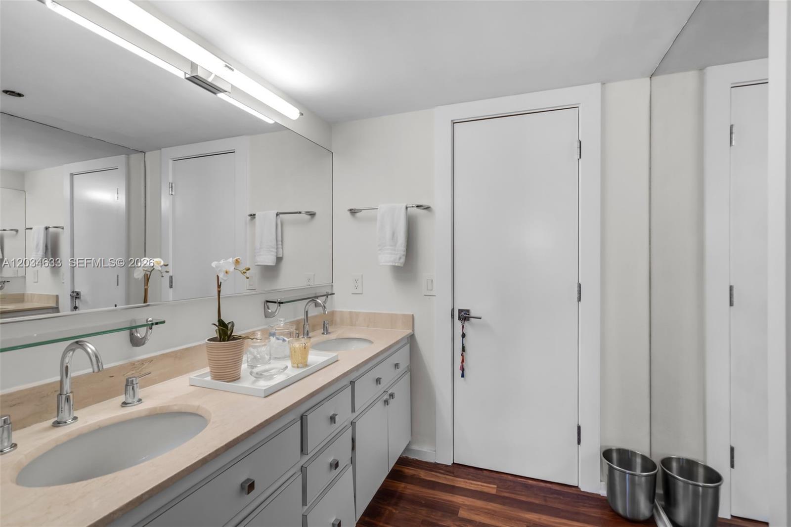 A12034633 Property Photo 25