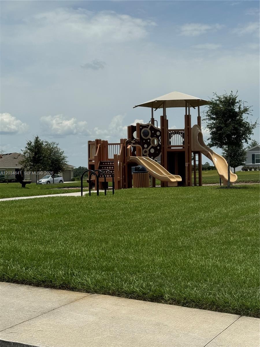 1459 Geranium Drive Property Photo 8
