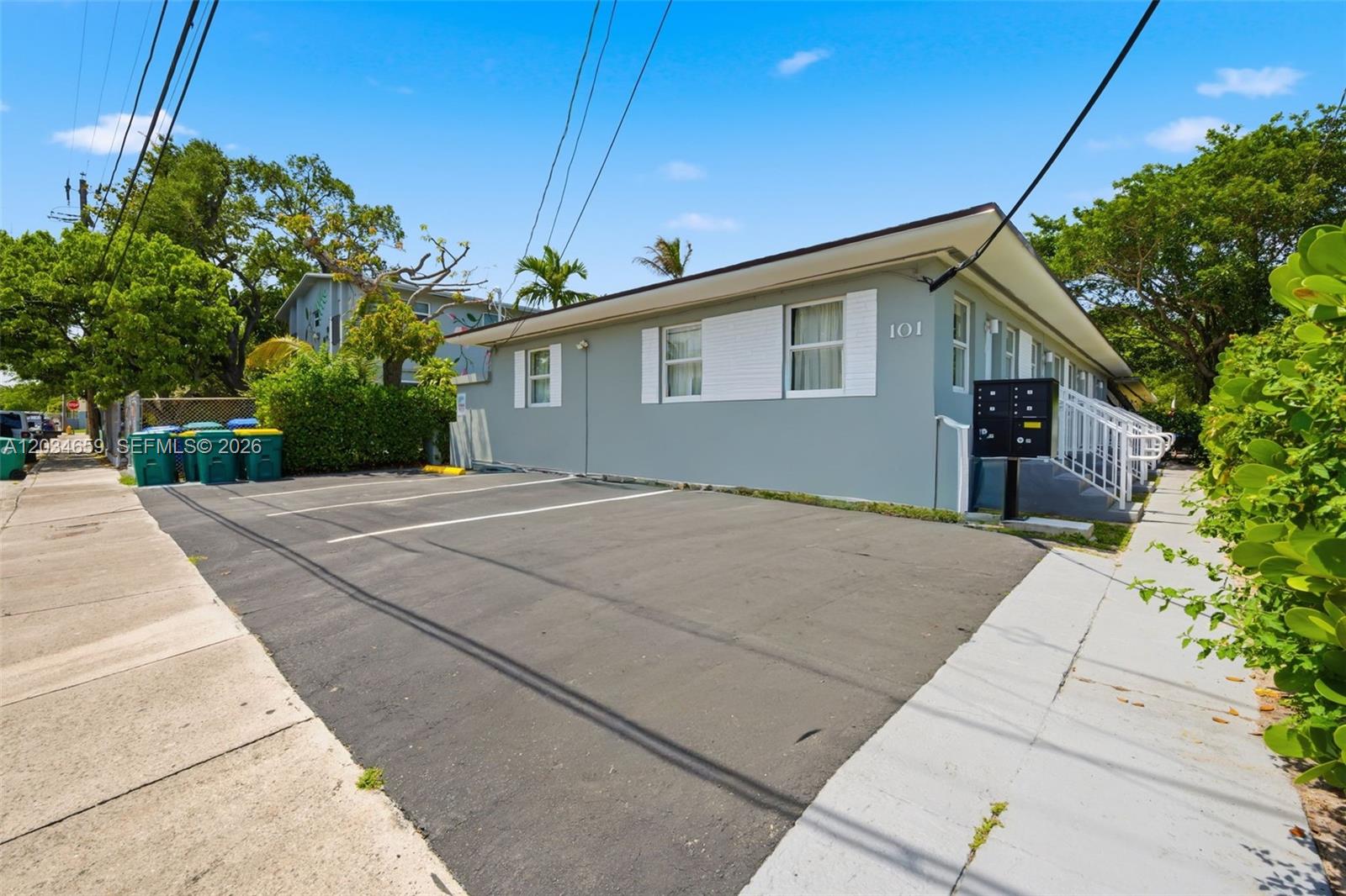101 Nw 74th Street 4 Property Photo 1