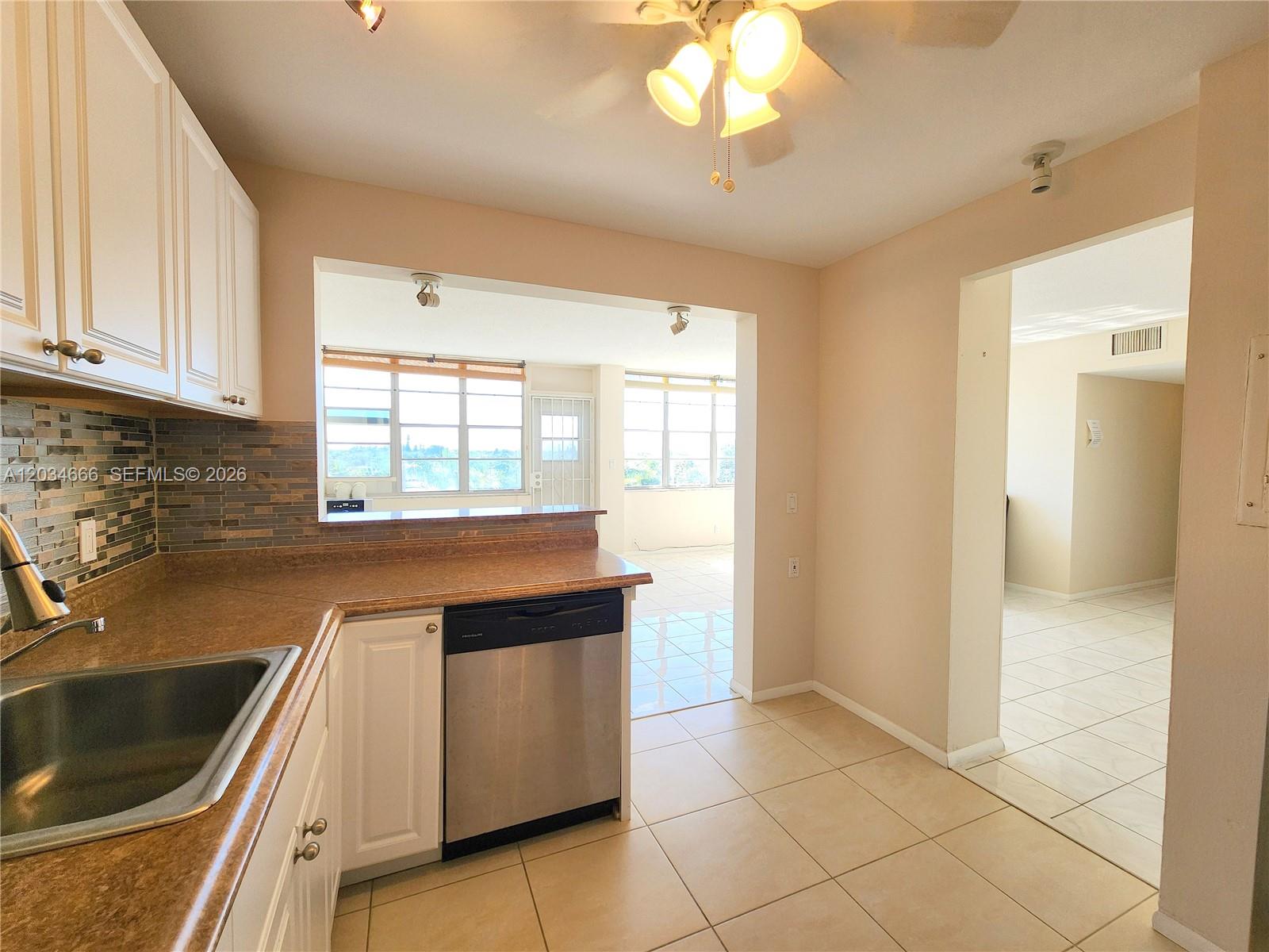 2025 Ne 164th Street 503 Property Photo 1