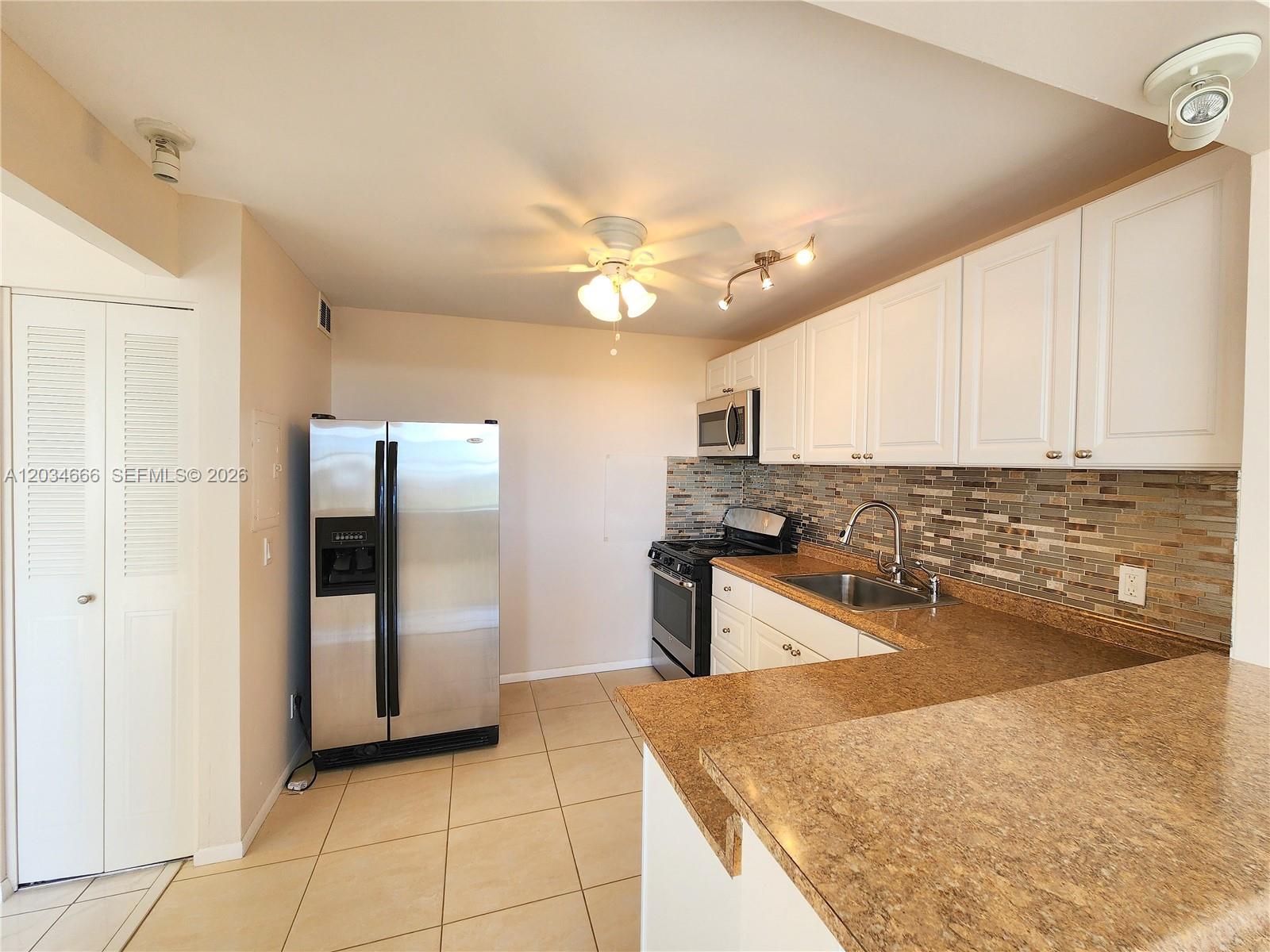 2025 Ne 164th Street 503 Property Photo 2