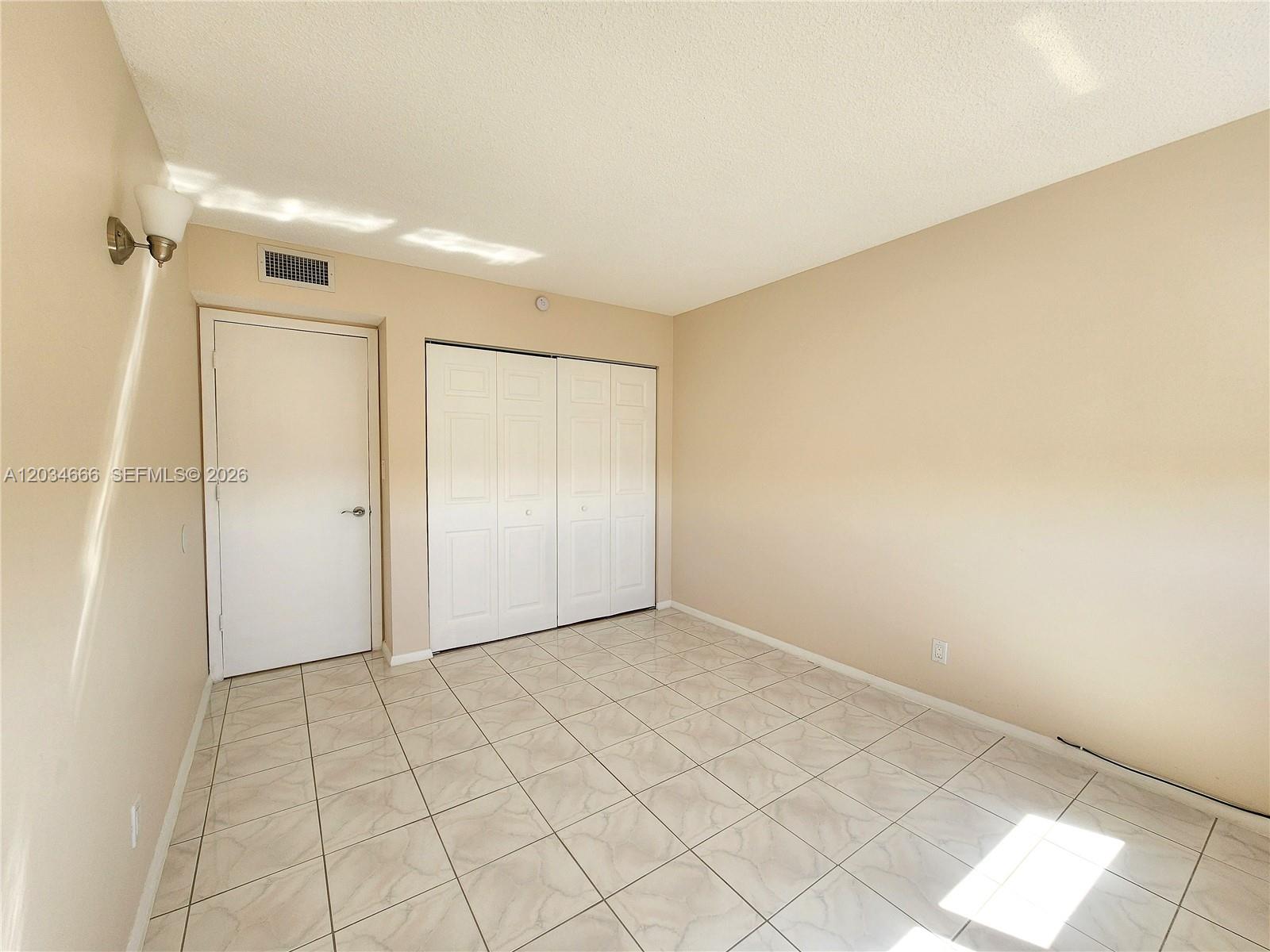 2025 Ne 164th Street 503 Property Photo 16