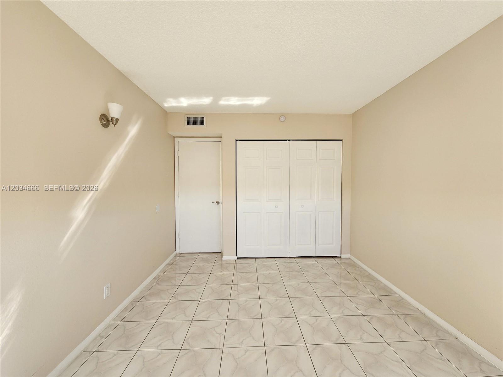 2025 Ne 164th Street 503 Property Photo 17