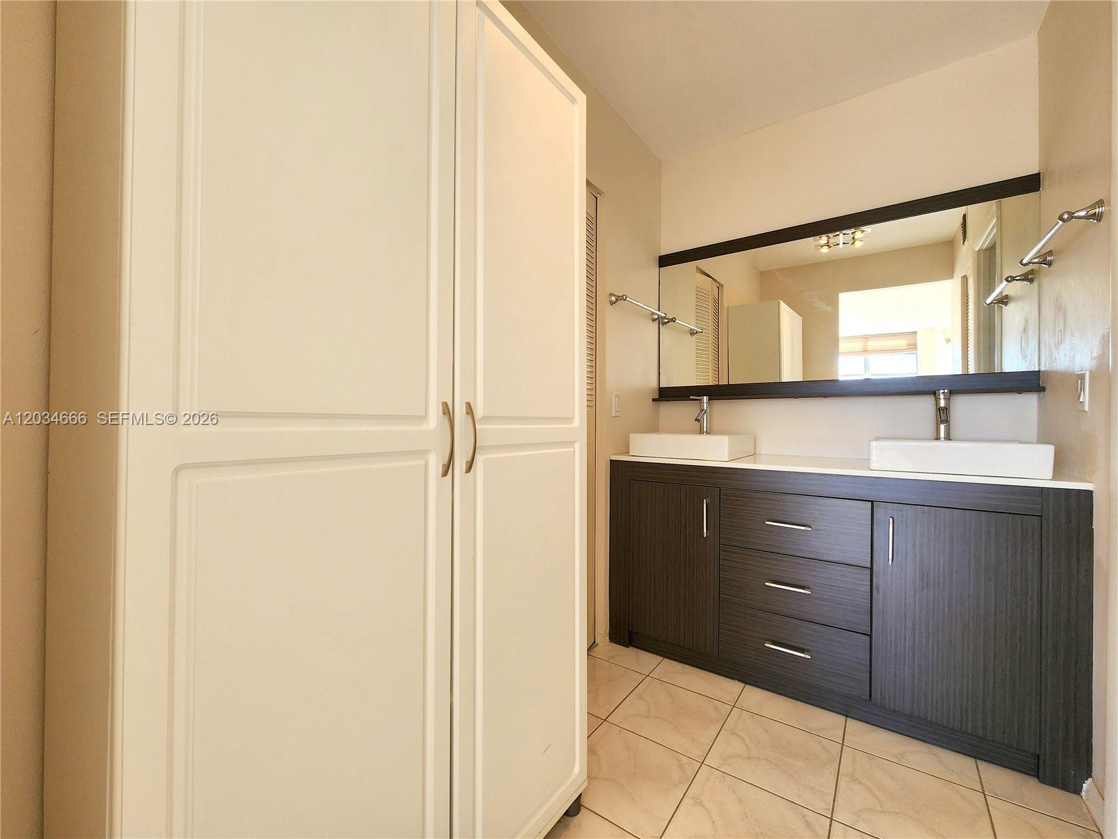 2025 Ne 164th Street 503 Property Photo 22