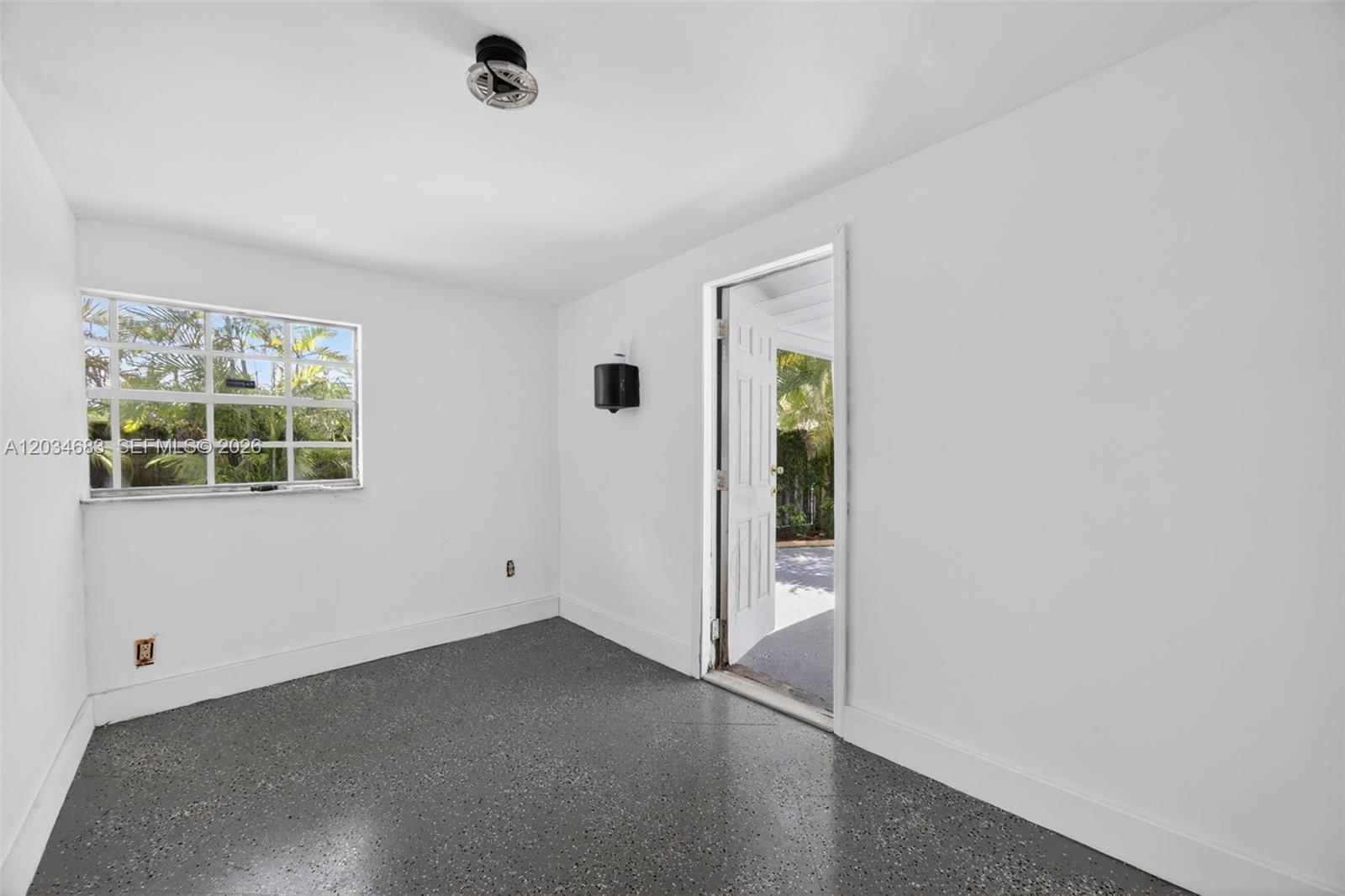 12121 Sw 107th Street Property Photo 40