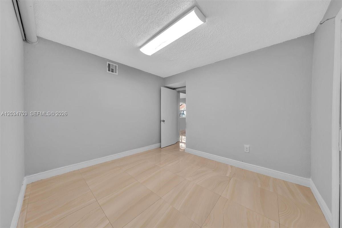 5445 W 27th Lane Property Photo 20