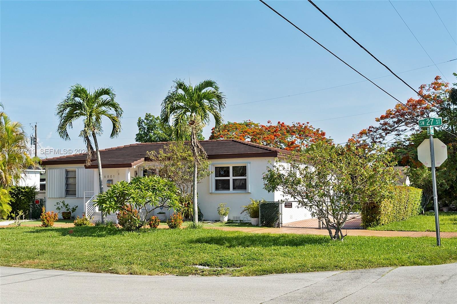 6801 Sw 27th Street Property Photo 2