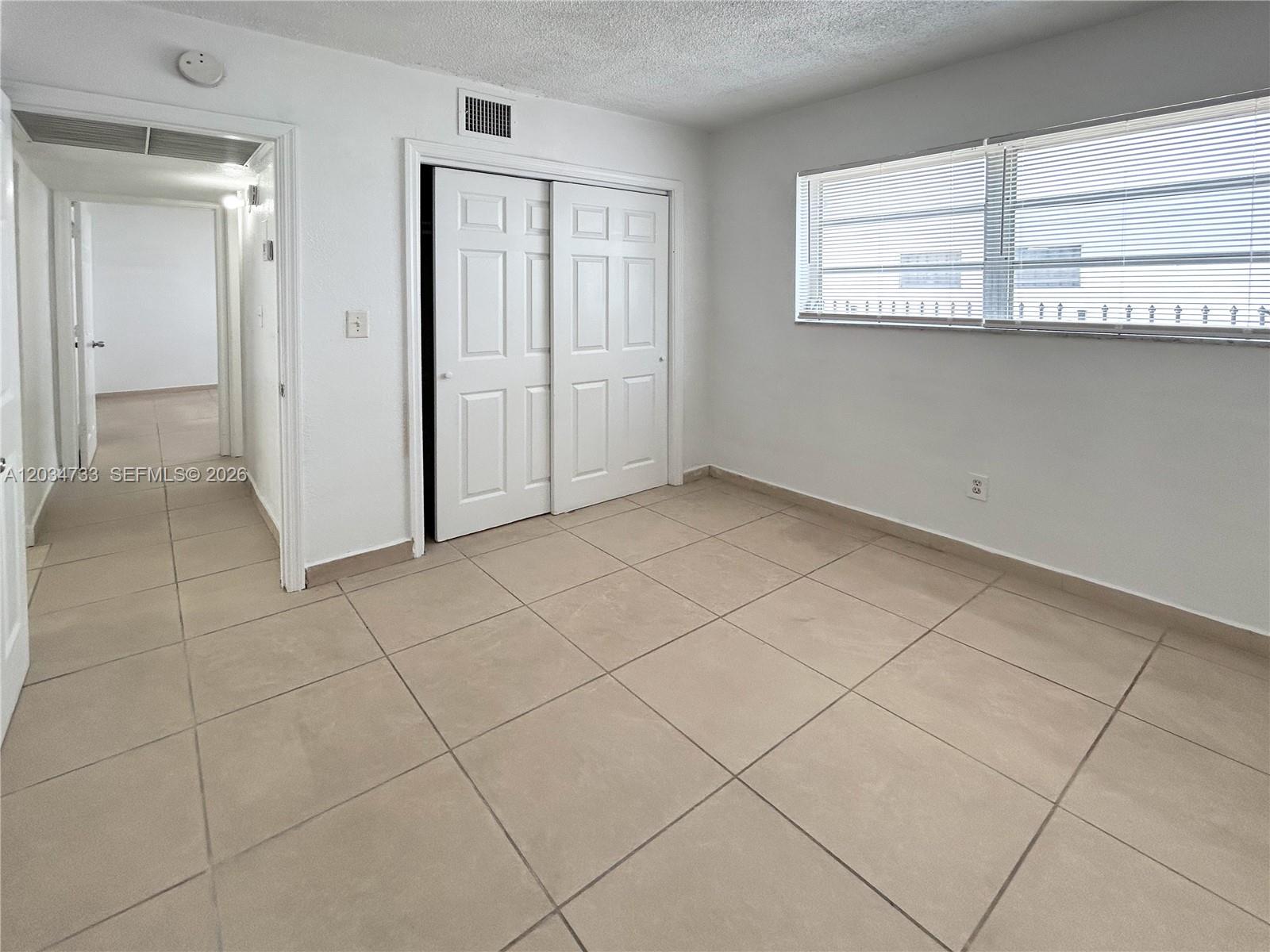 8287 Ne Miami Court 102 Property Photo 8