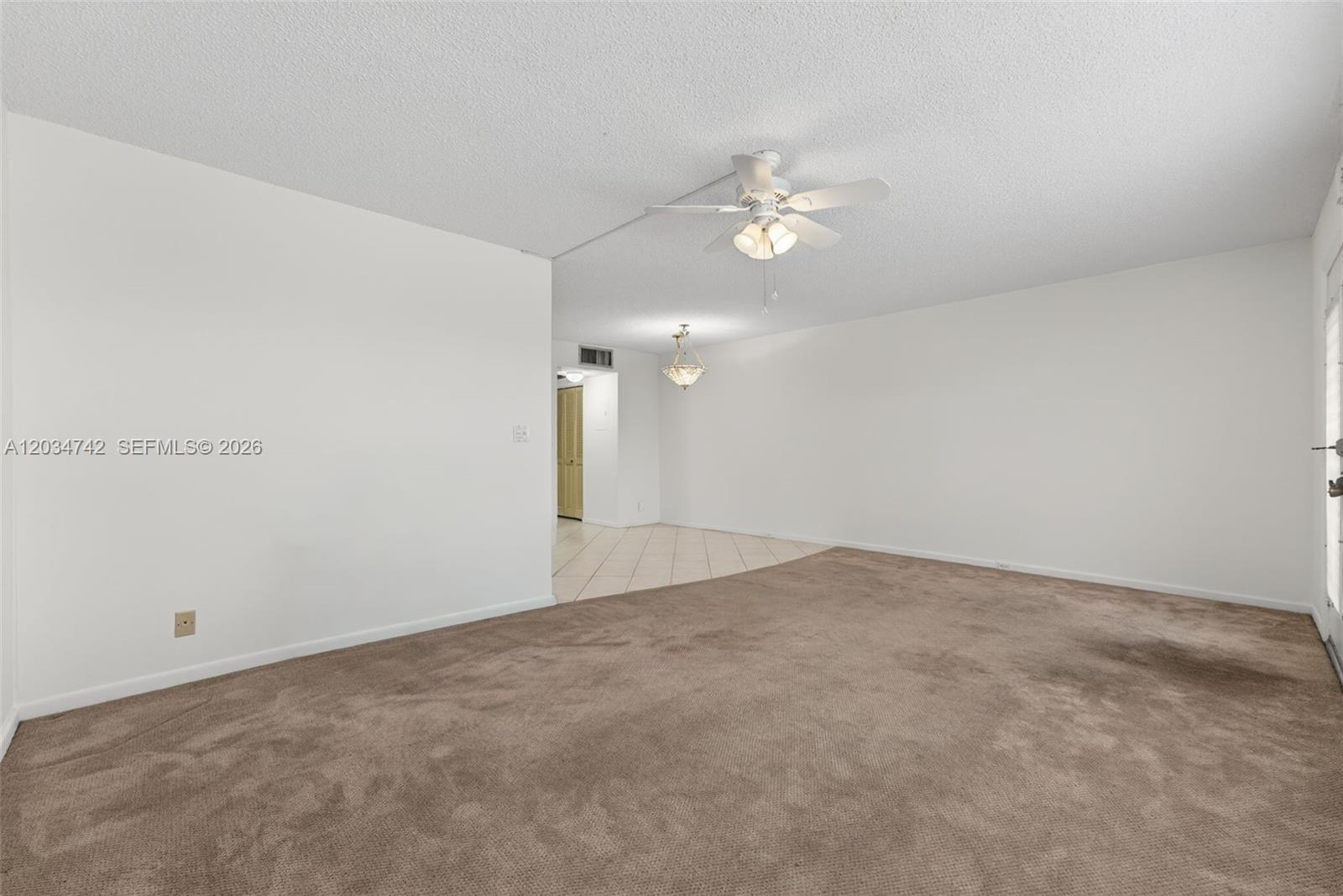 2401 Antigua Circle E3 Property Photo 6