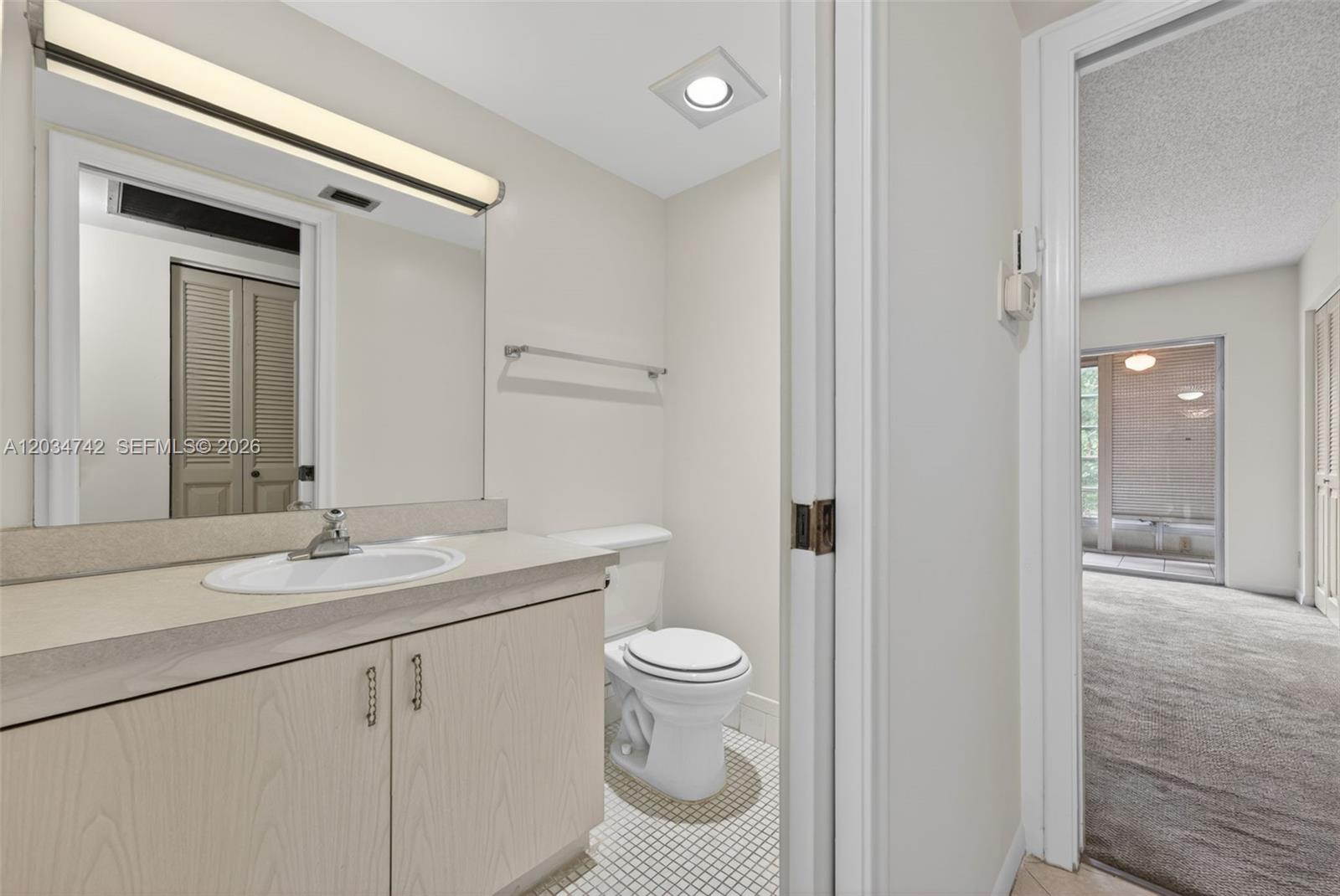 2401 Antigua Circle E3 Property Photo 9