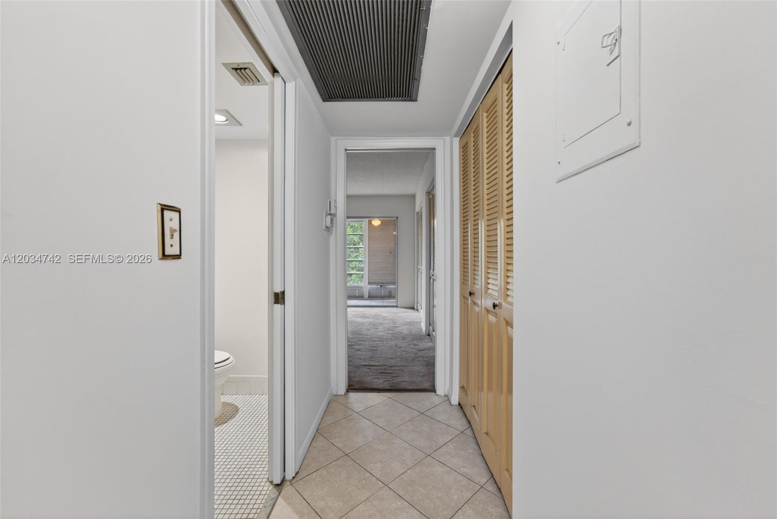 2401 Antigua Circle E3 Property Photo 11