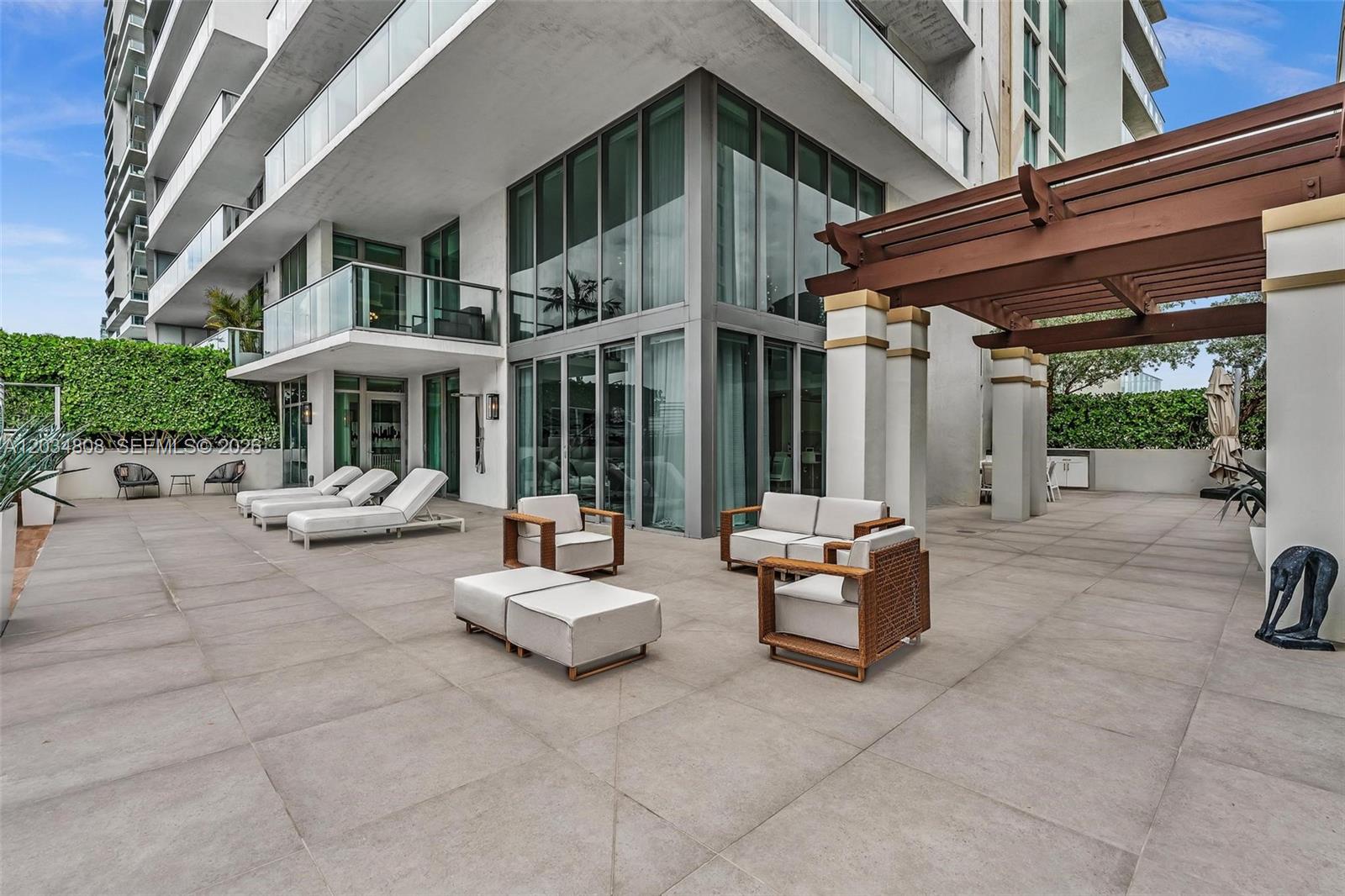 300 Sunny Isles Boulevard 4-502 Property Photo 18