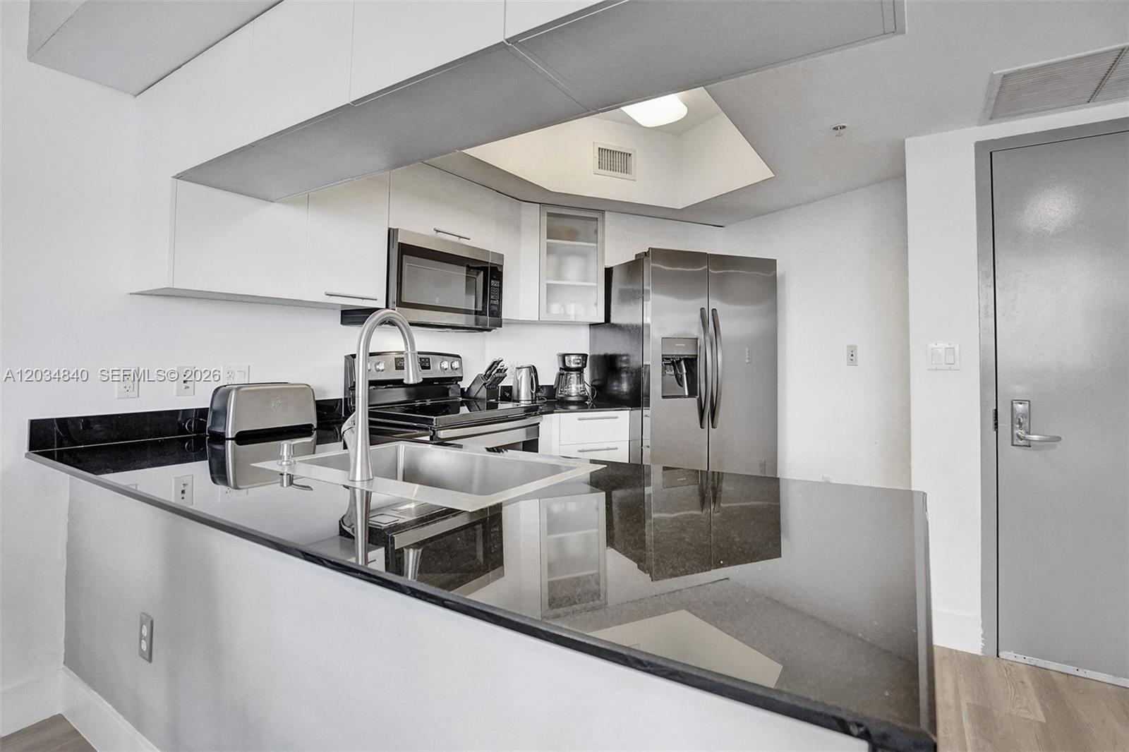 1750 N Bayshore Drive 3802 Property Photo 7