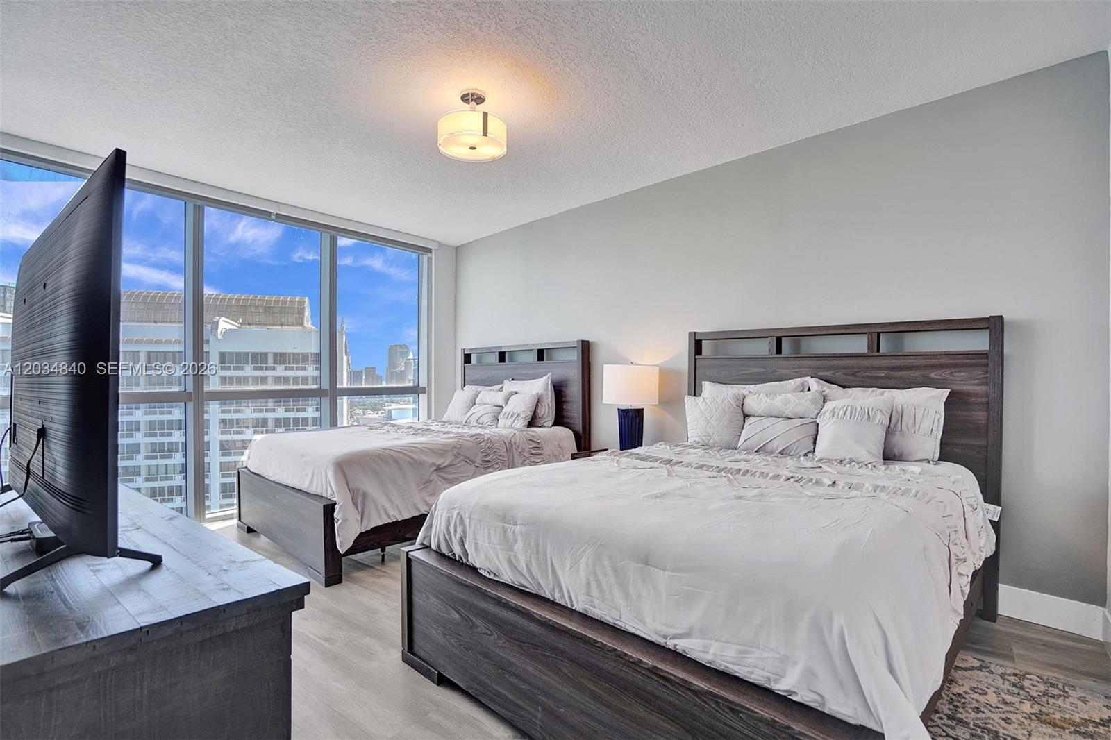 1750 N Bayshore Drive 3802 Property Photo 13