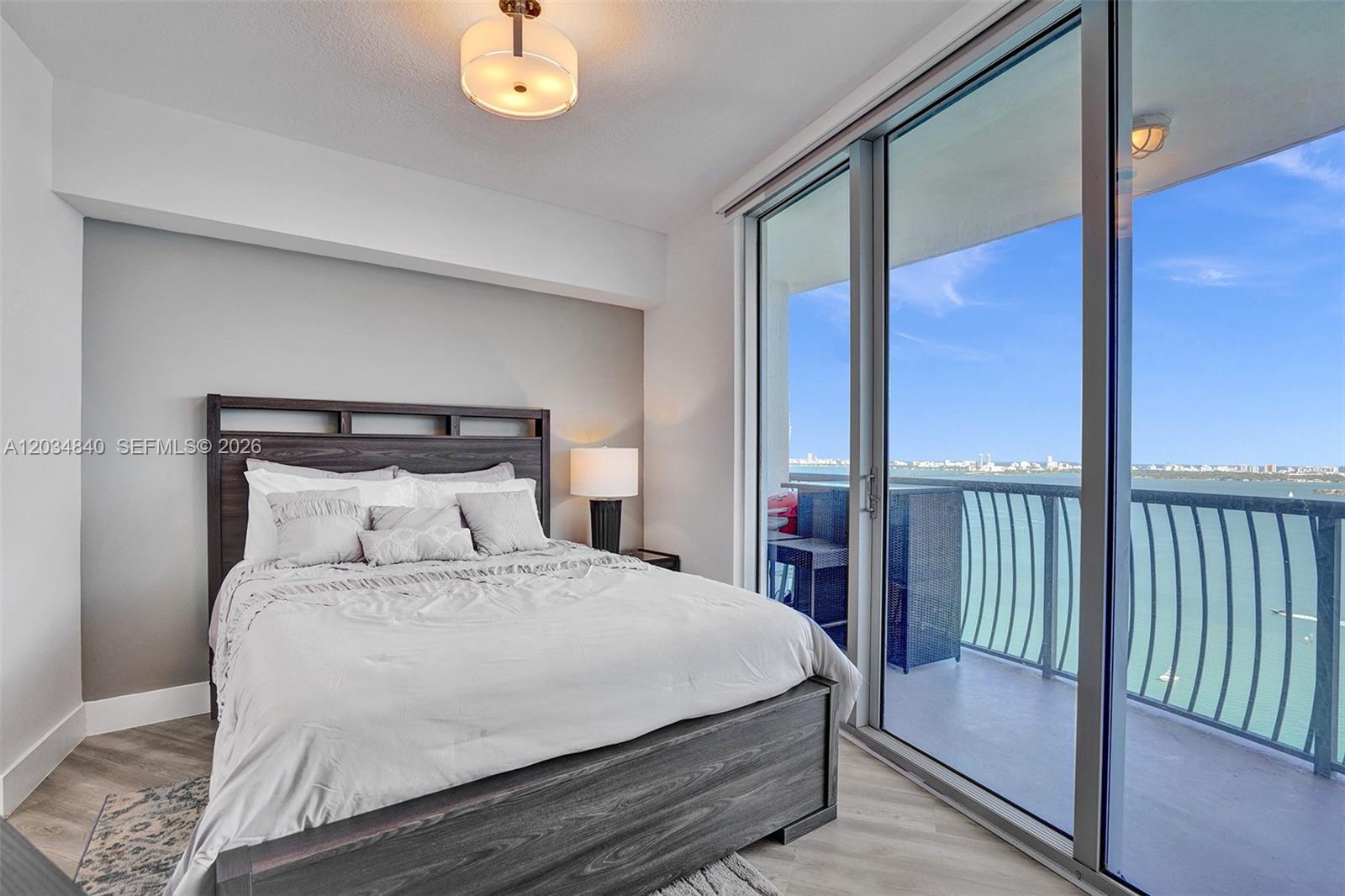 1750 N Bayshore Drive 3802 Property Photo 16