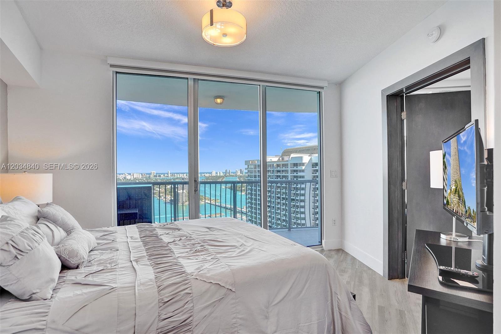1750 N Bayshore Drive 3802 Property Photo 17