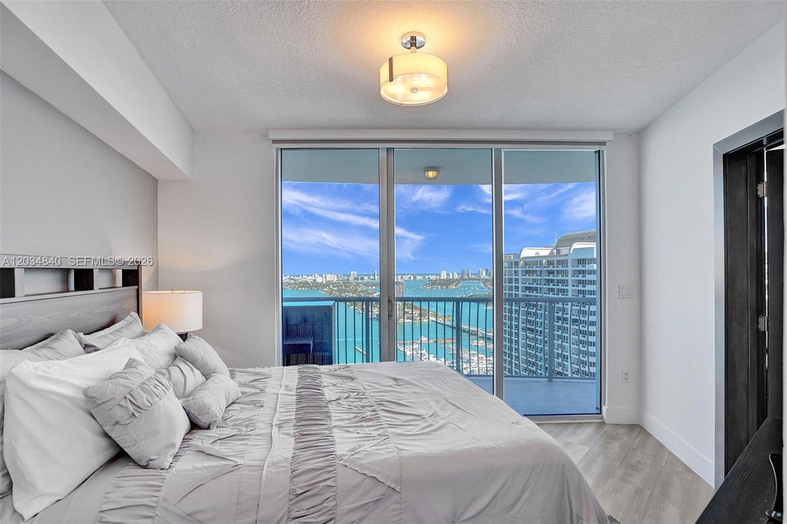 1750 N Bayshore Drive 3802 Property Photo 18