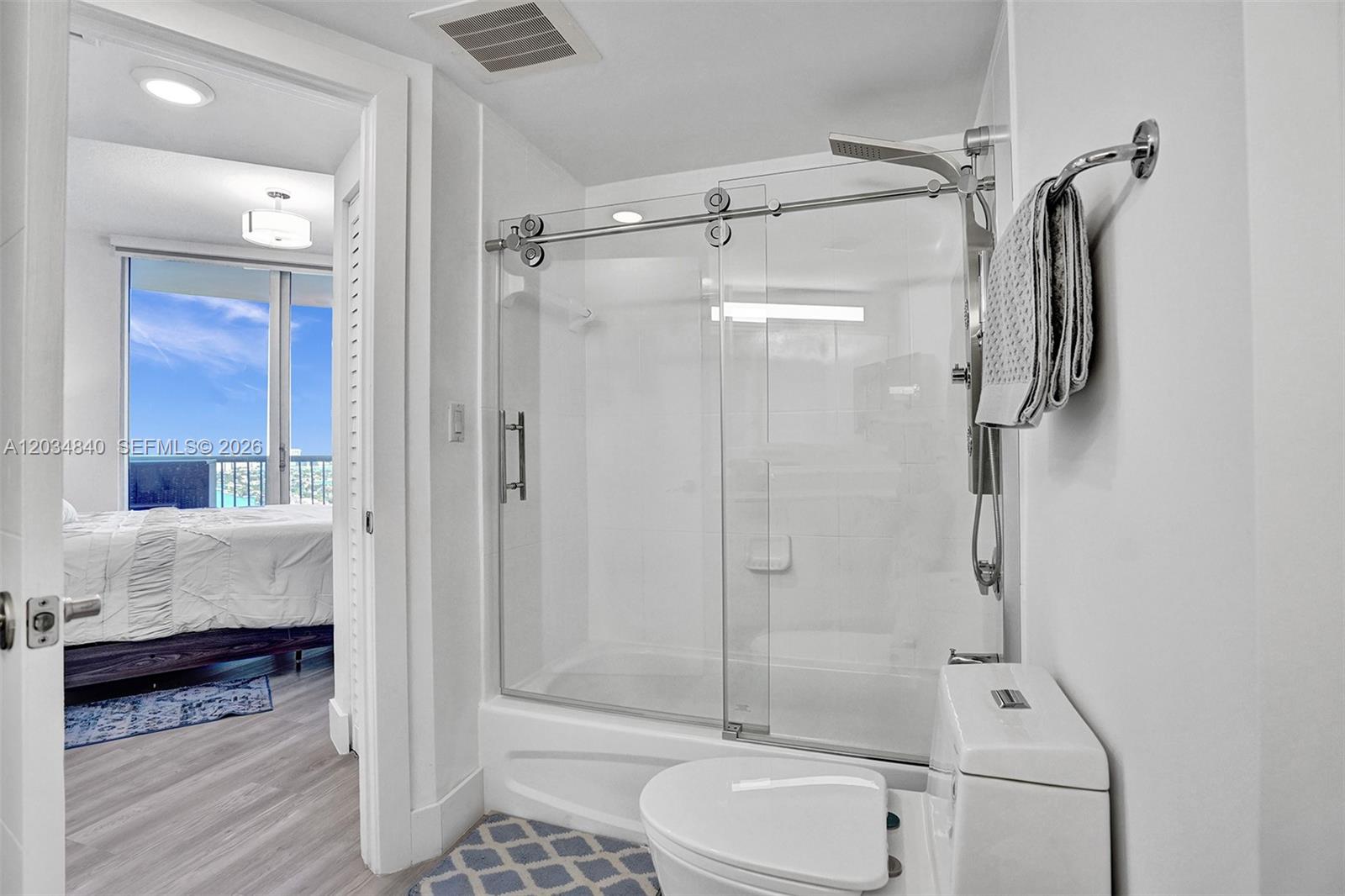 1750 N Bayshore Drive 3802 Property Photo 21