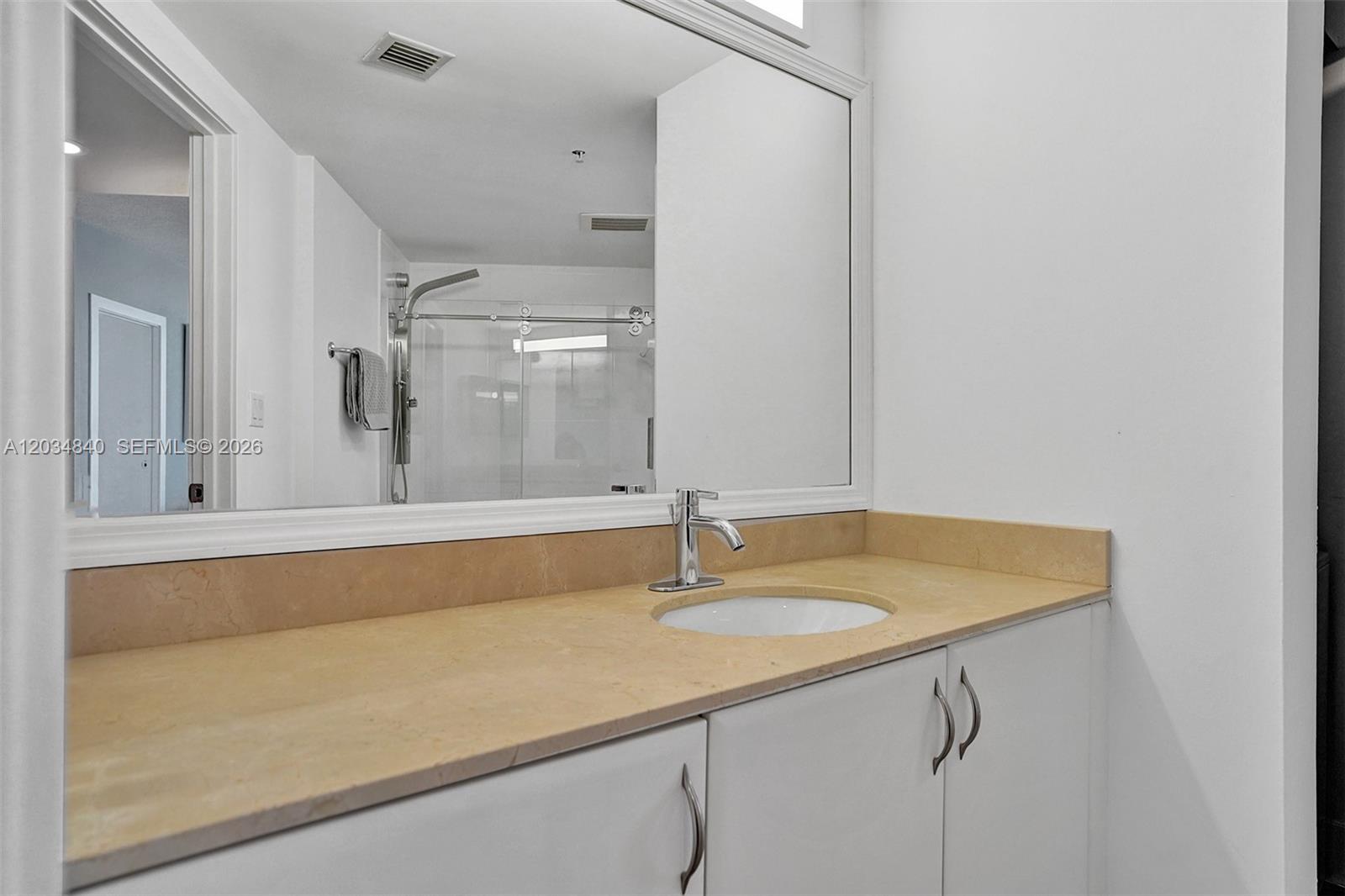 1750 N Bayshore Drive 3802 Property Photo 23