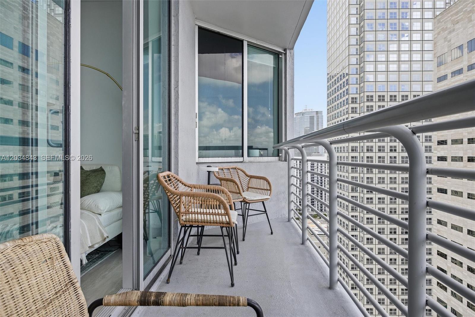 325 S Biscayne Boulevard 4022 Property Photo 4