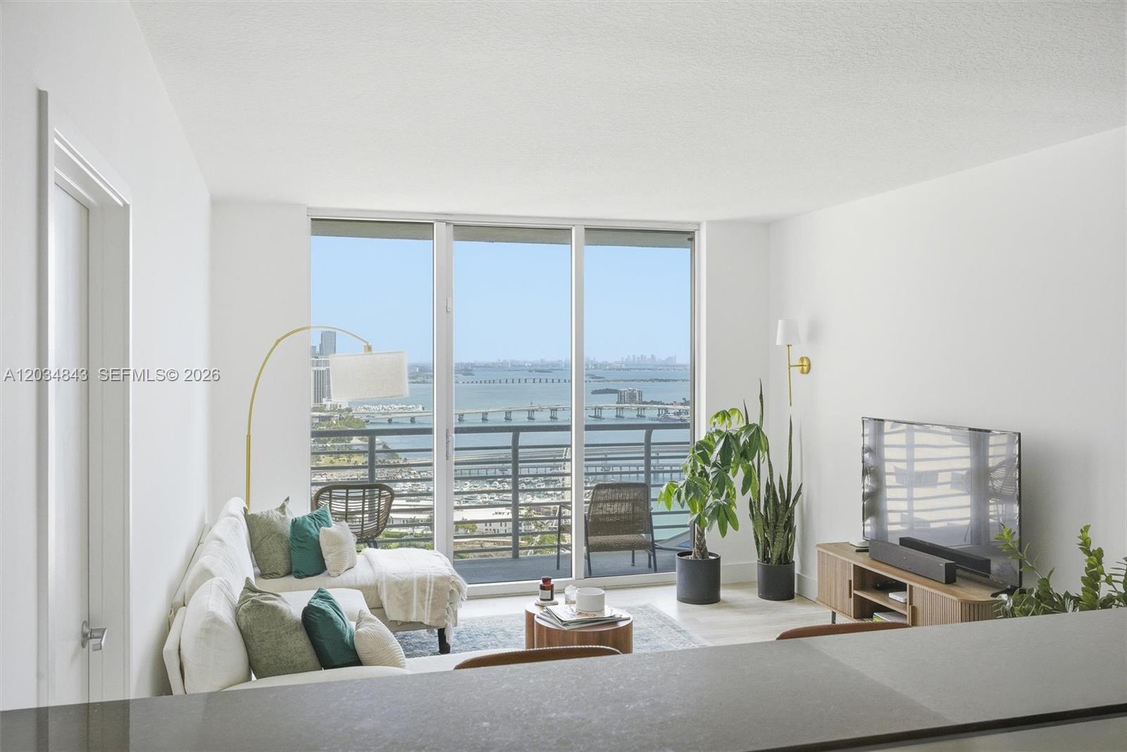 325 S Biscayne Boulevard 4022 Property Photo 14