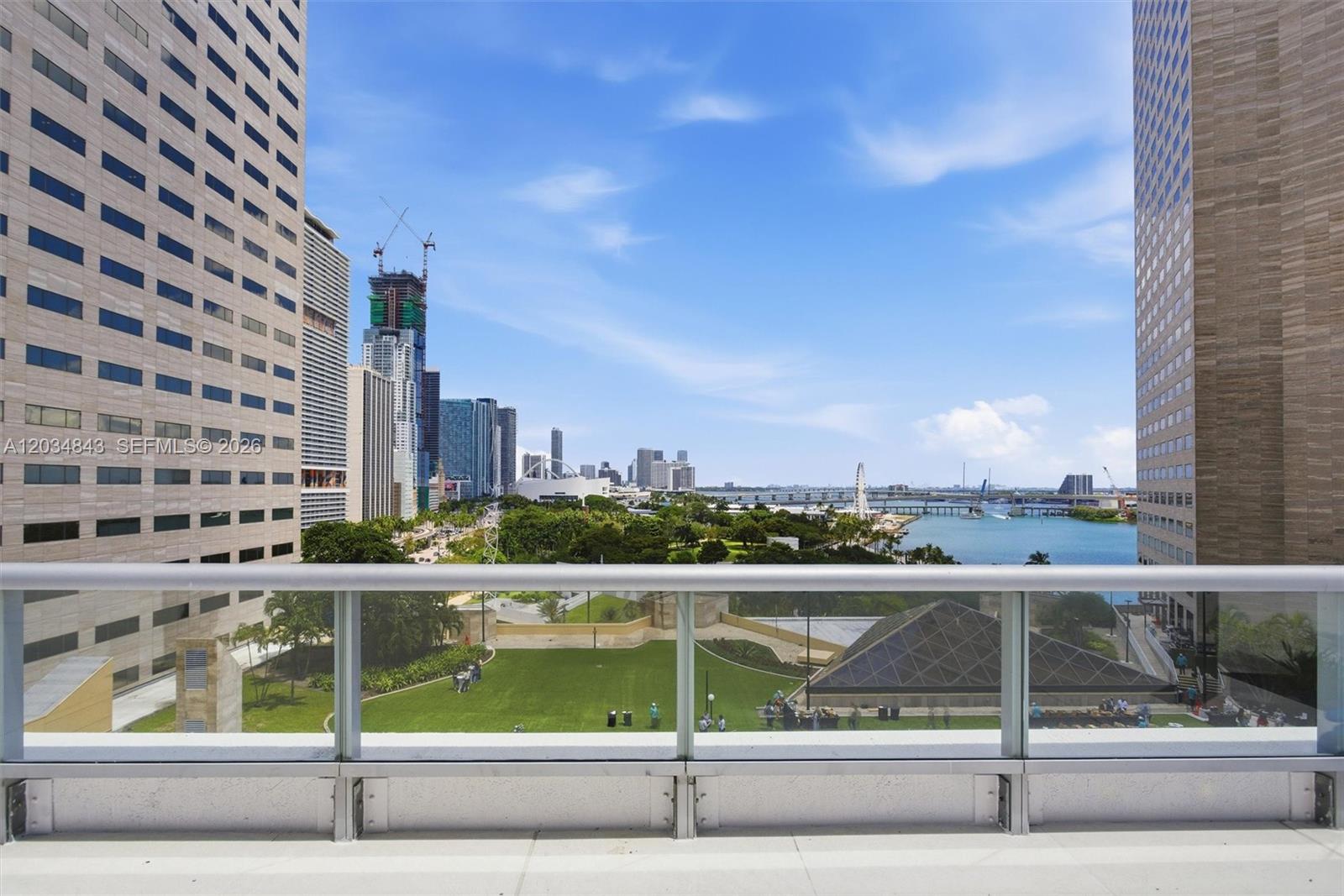 325 S Biscayne Boulevard 4022 Property Photo 33