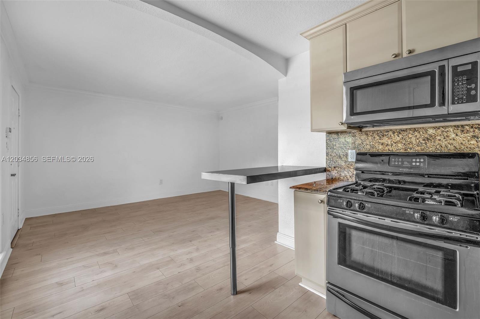 3245 Virginia Street 24 Property Photo 5