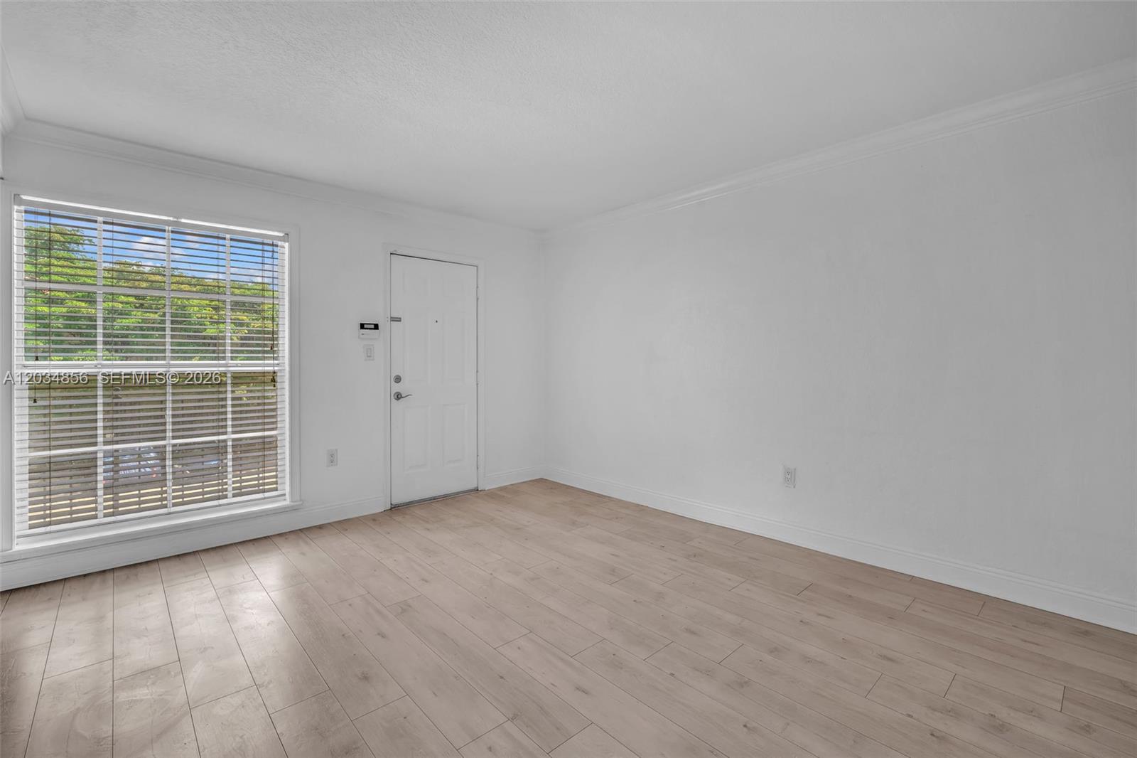 3245 Virginia Street 24 Property Photo 7