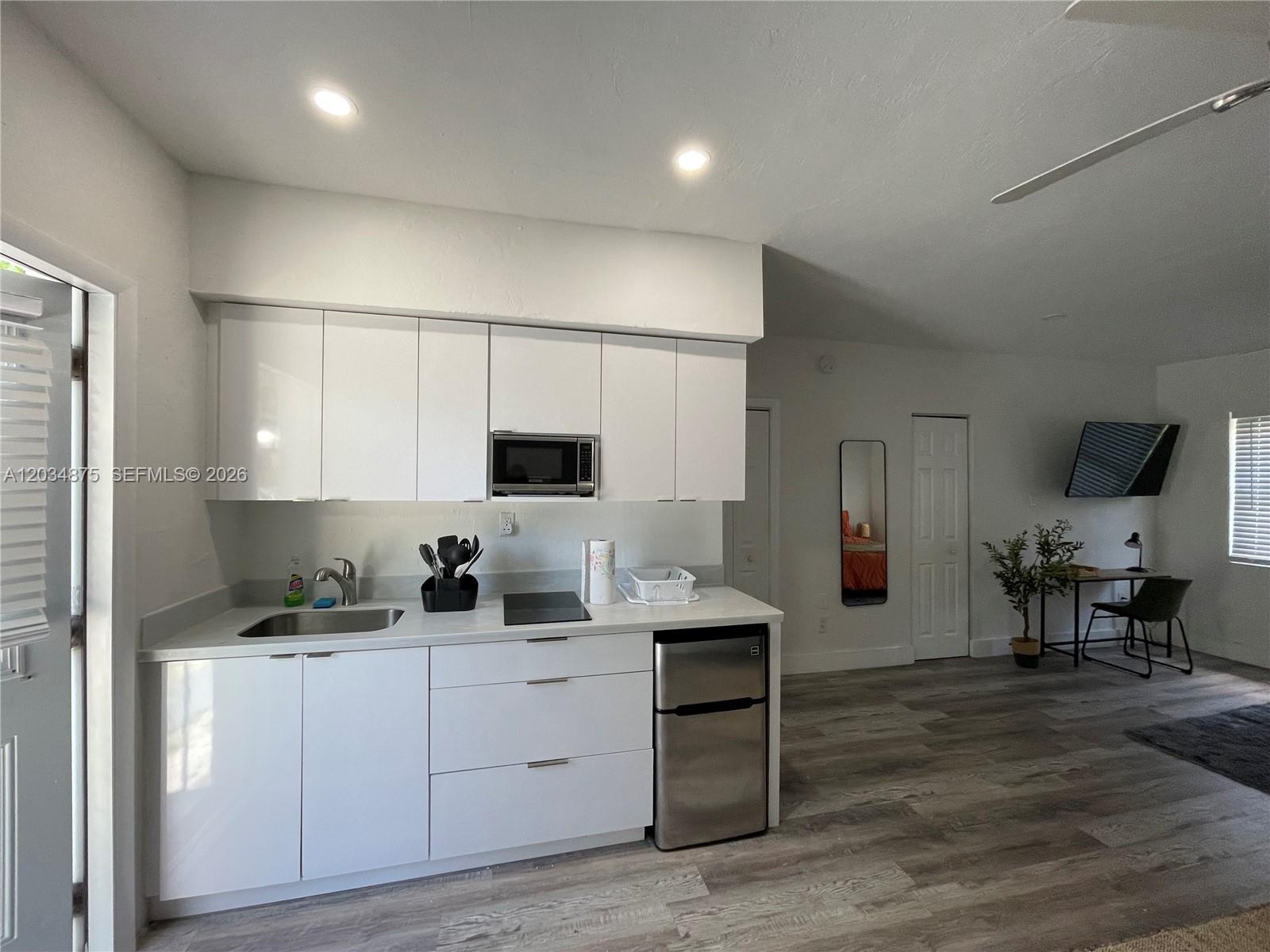 A12034875 Property Photo 5