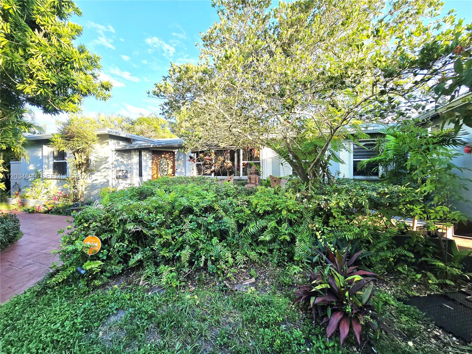 2630 Monroe Street Property Photo 4