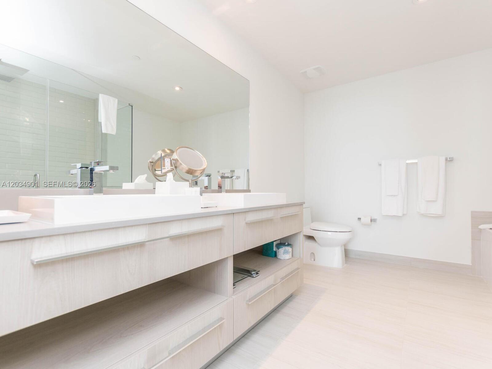 4010 S Ocean Drive T3705 Property Photo 27