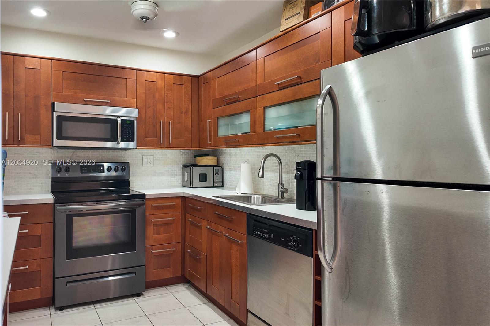 1950 S Ocean Drive 5b Property Photo 4