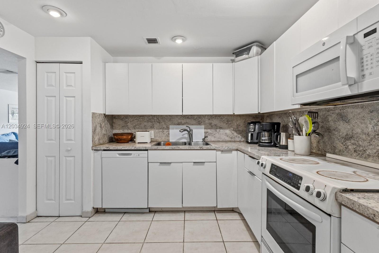 575 Crandon Boulevard 413 Property Photo 8