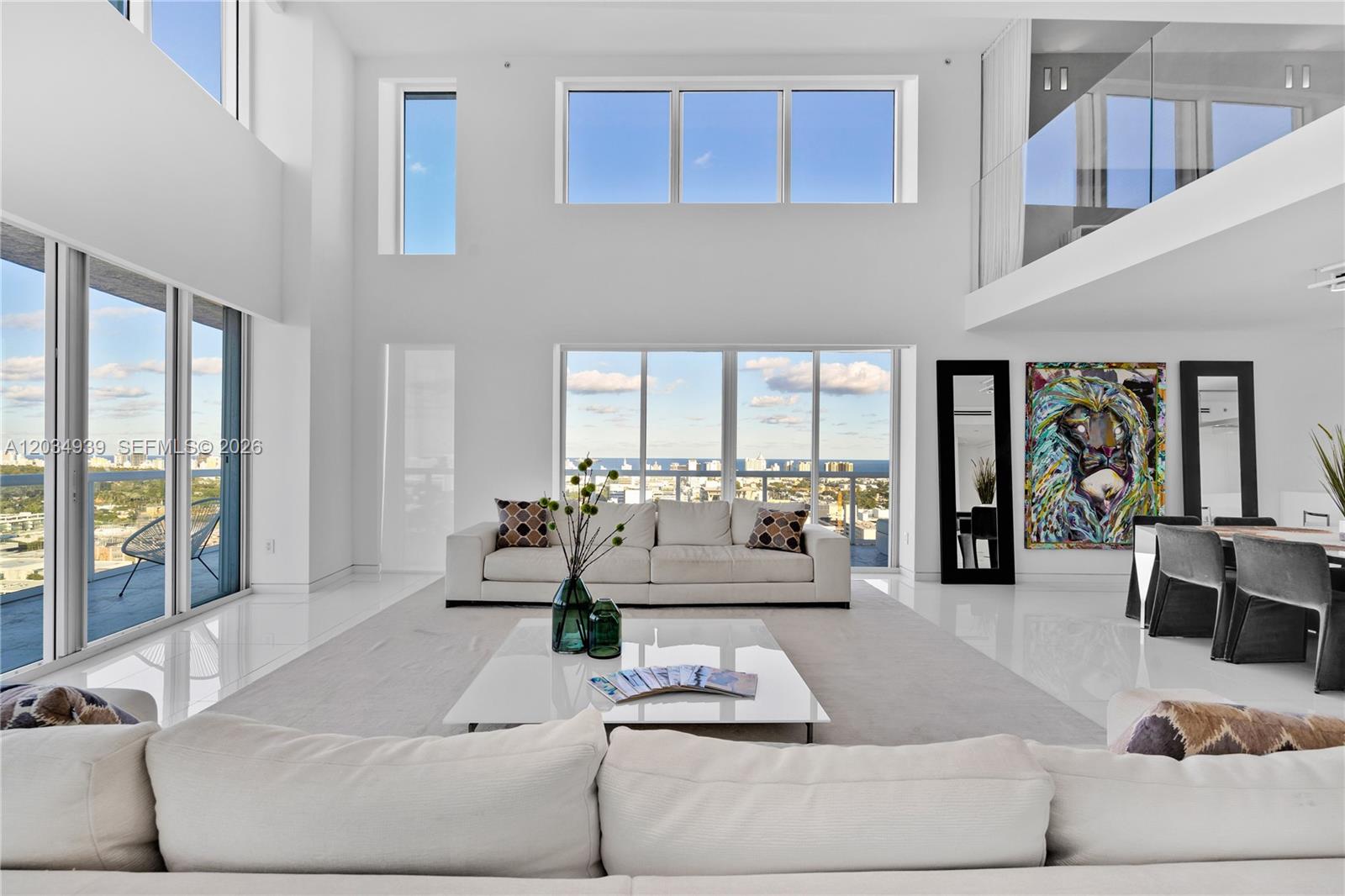 10 Venetian Way Ph04 Property Photo 4