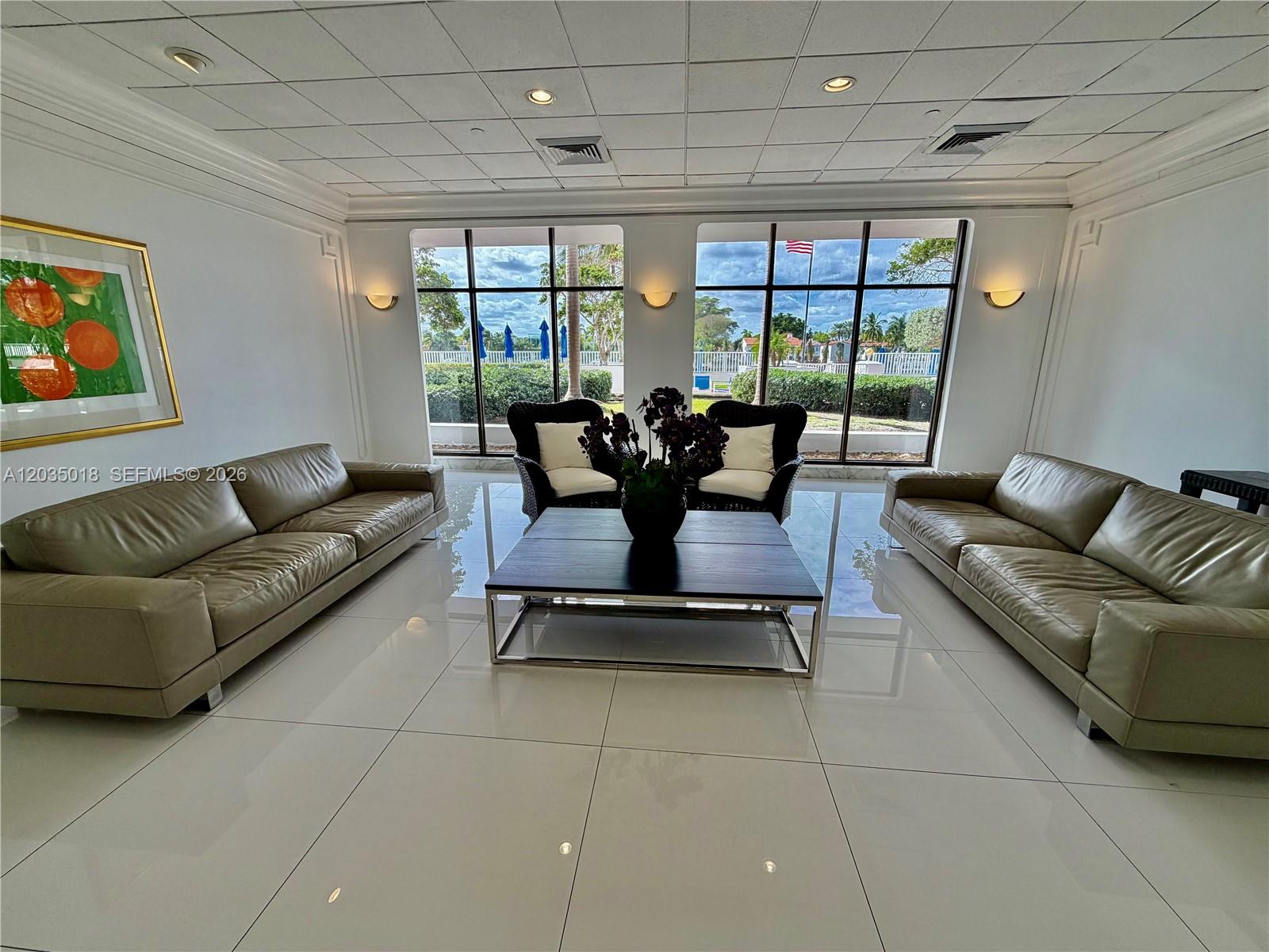 5700 Collins Avenue 14m Property Photo 3