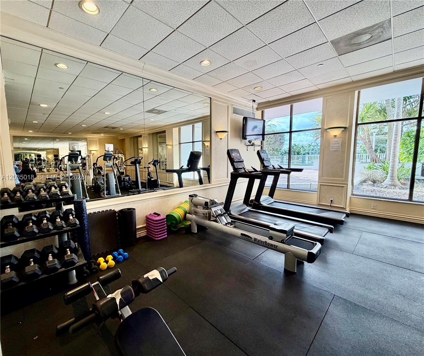 5700 Collins Avenue 14m Property Photo 8