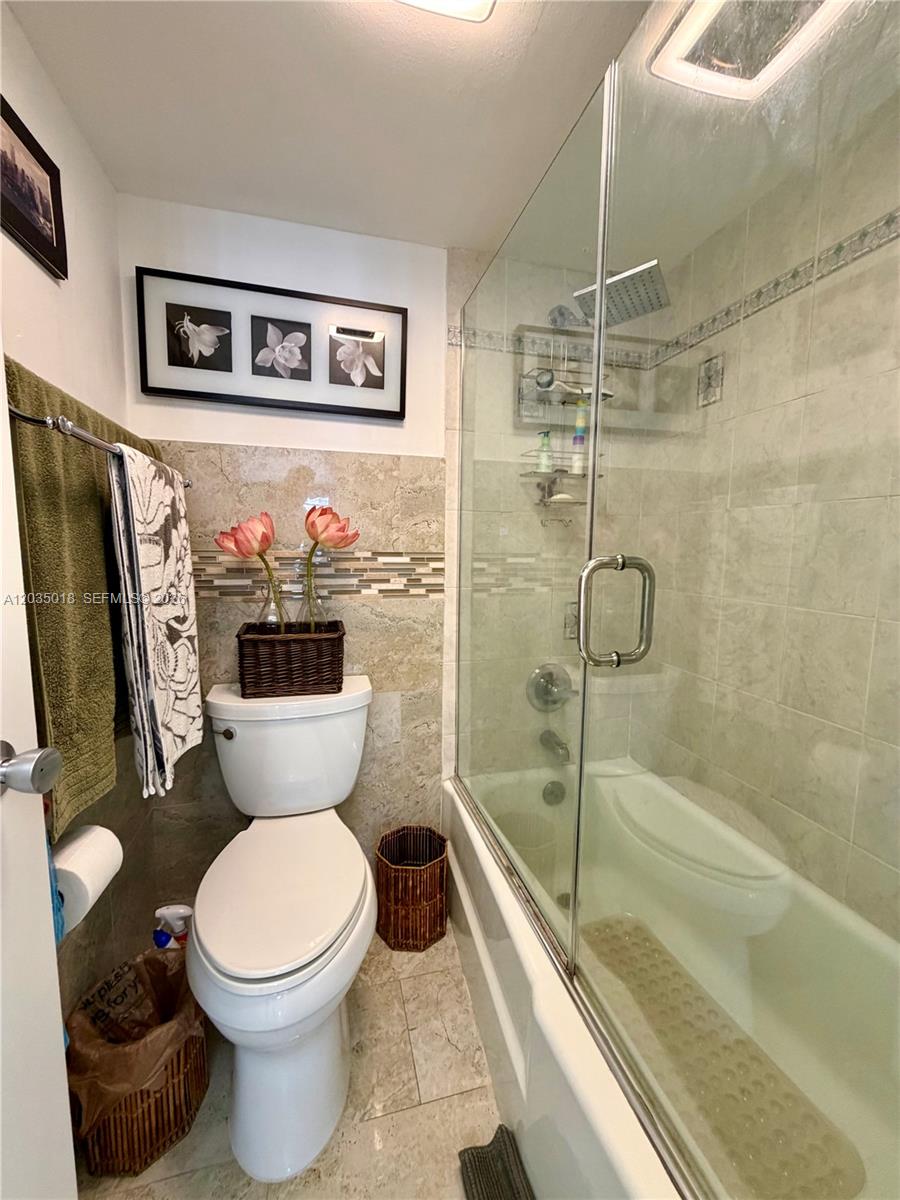 5700 Collins Avenue 14m Property Photo 24