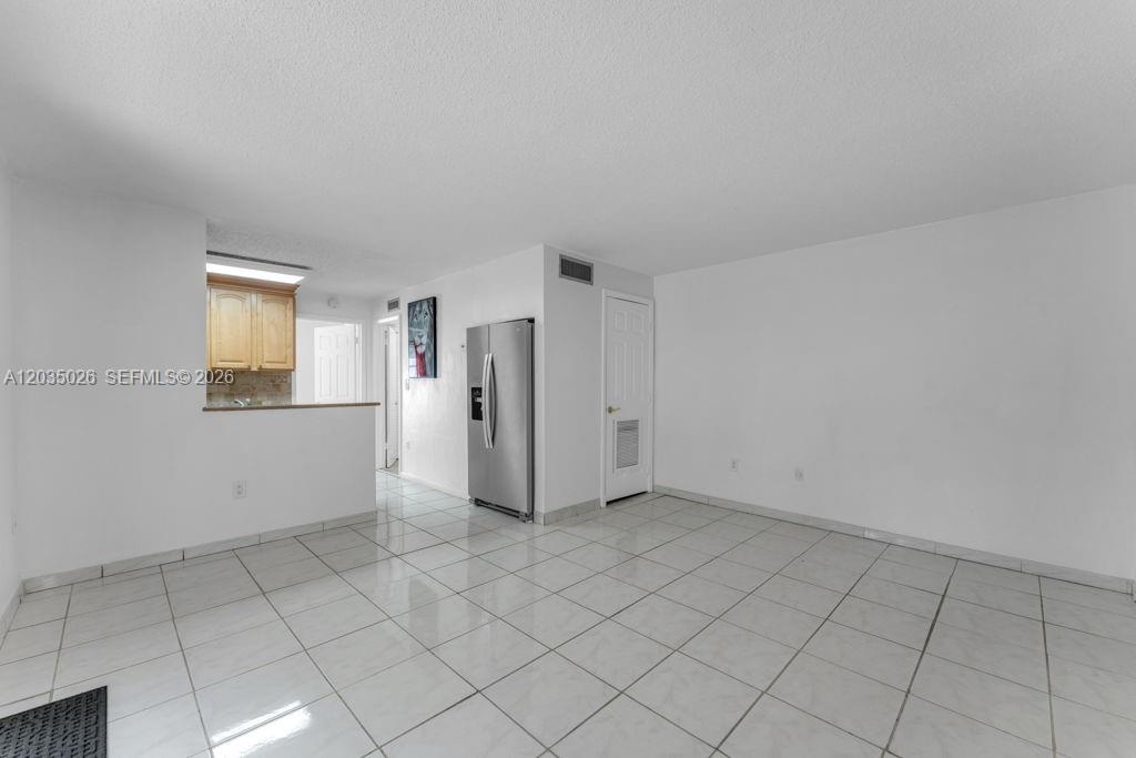 10832 N Kendall Drive U1 Property Photo 4
