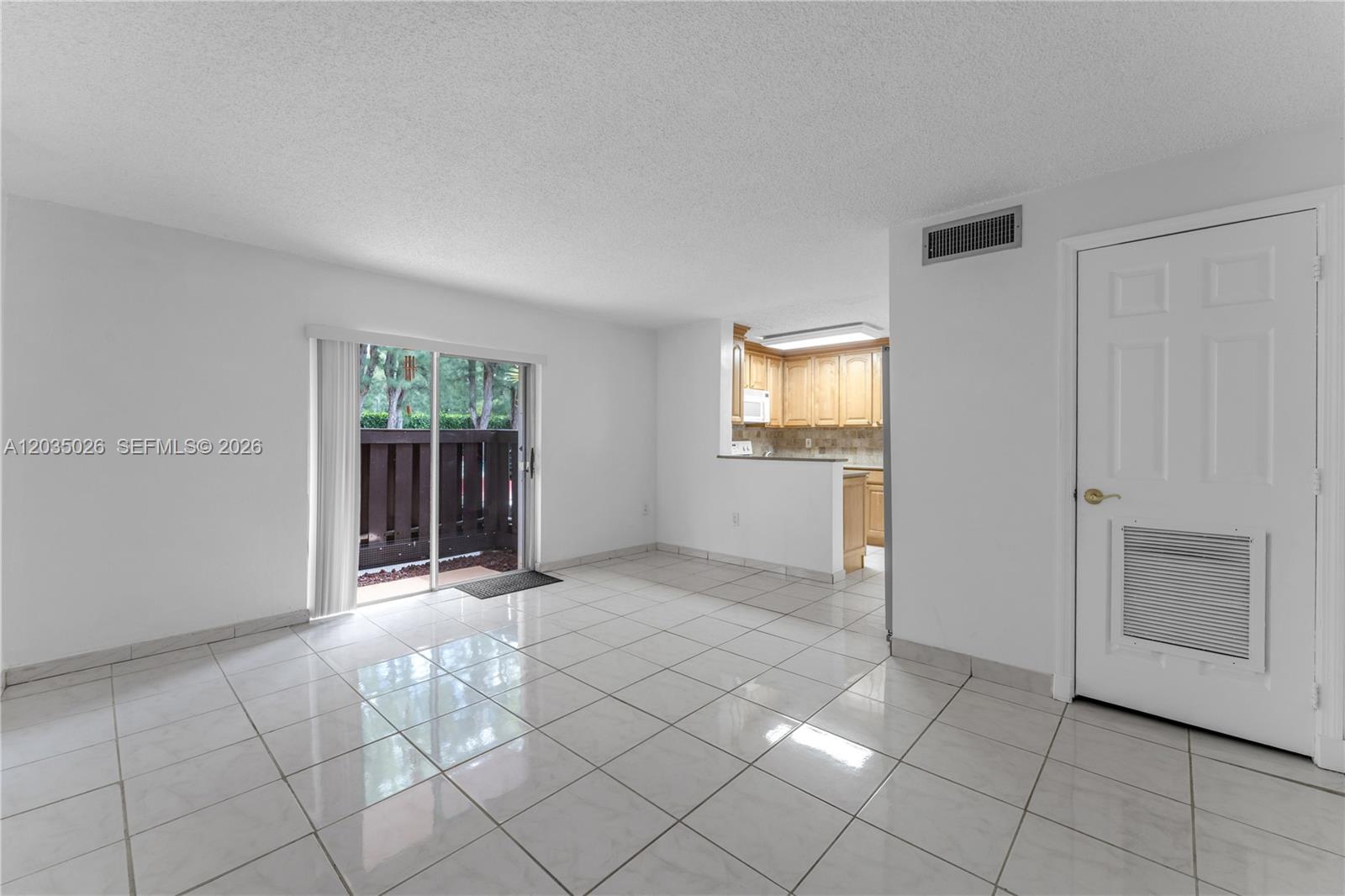 10832 N Kendall Drive U1 Property Photo 5
