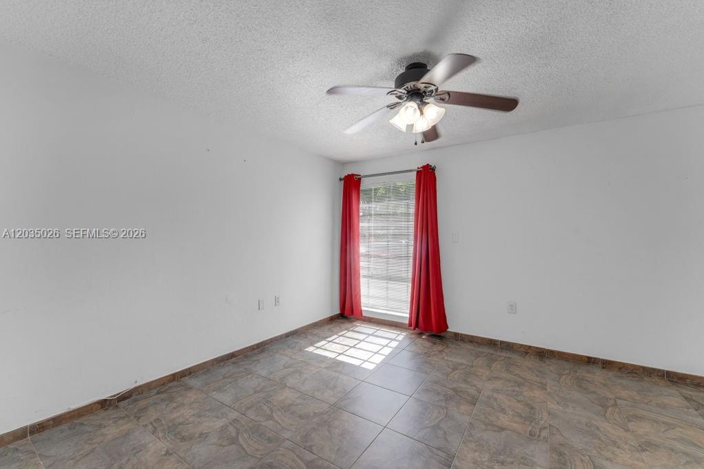 10832 N Kendall Drive U1 Property Photo 12