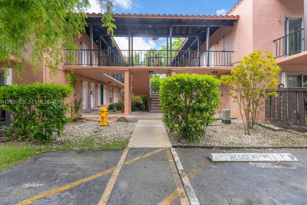 10832 N Kendall Drive U1 Property Photo 18